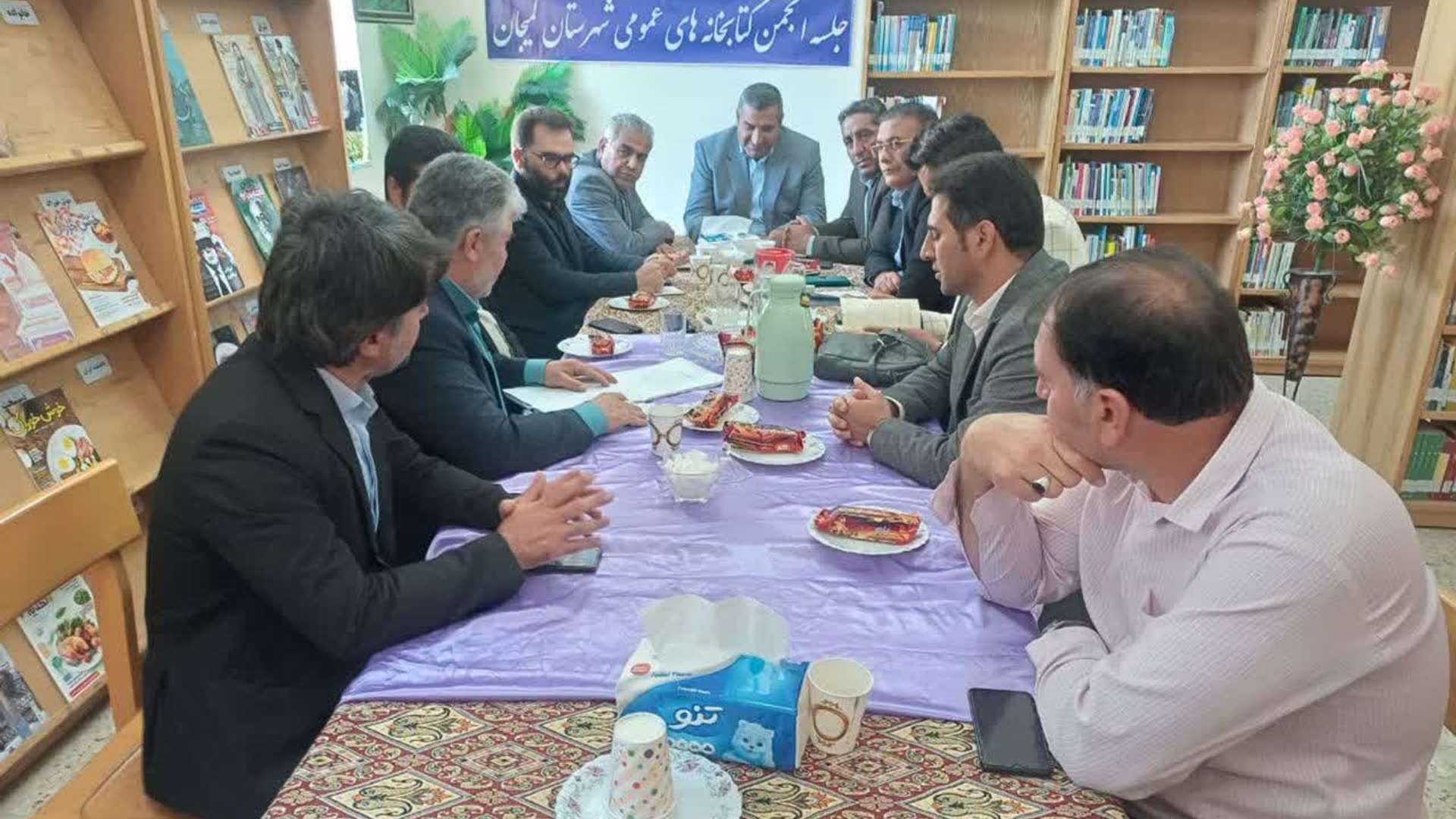 🔻برگزاری جلسه انجمن کتابخانه‌های عمومی شهرستان کمیجان به ریاست فرماندار