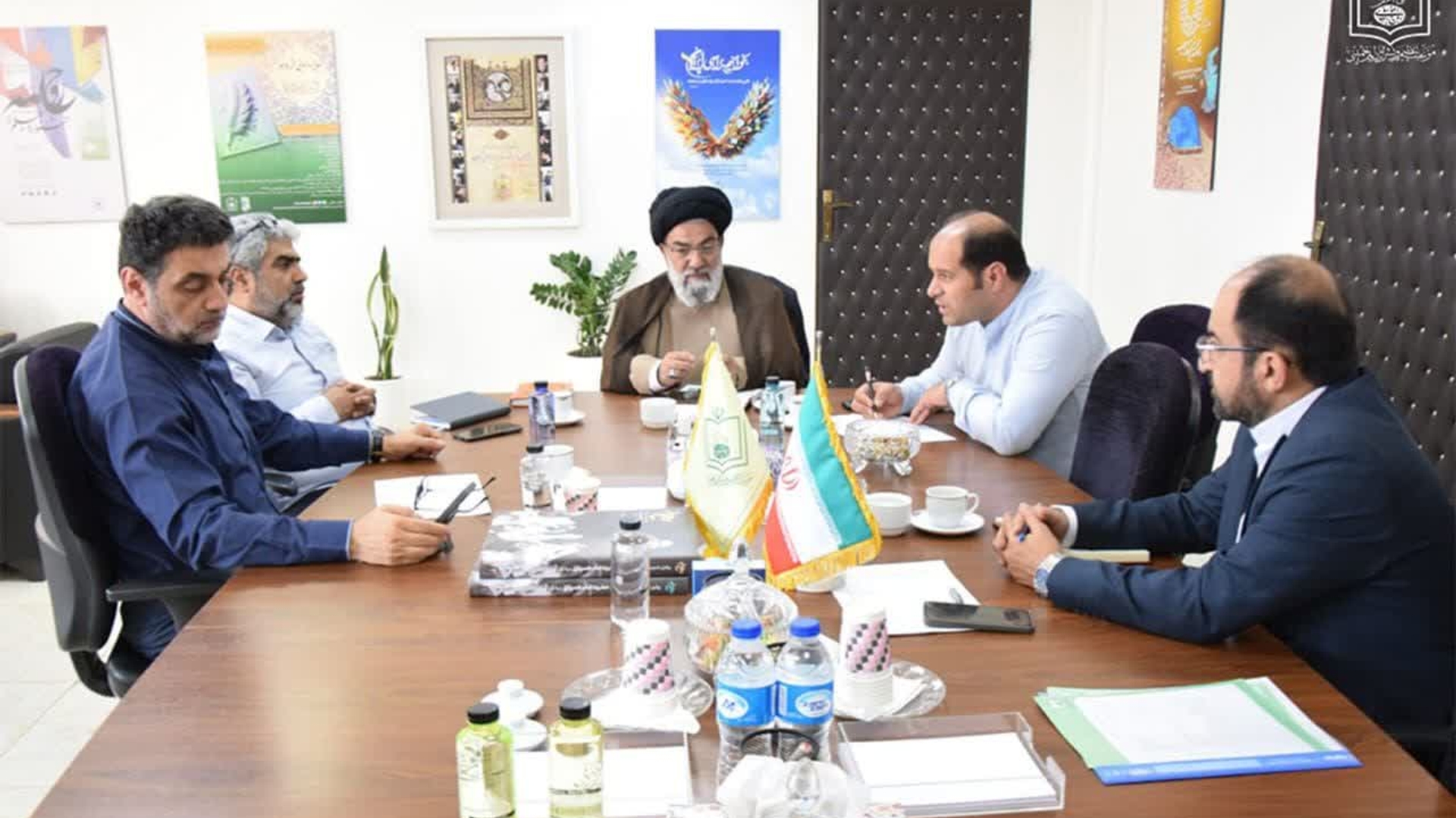 نشست هم ‌اندیشی برگزاری چهارمین هفته فرهنگی خمین برگزار شد