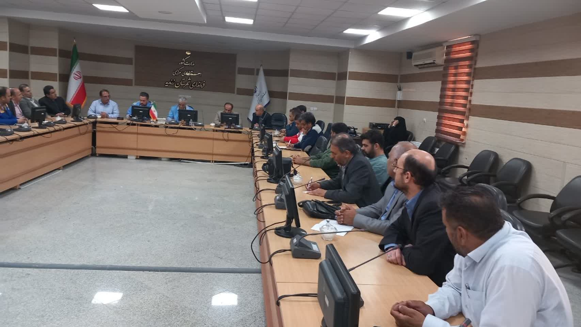 فرماندار زرندیه: دستگاه‌های خدمات‌رسان وظایف خود را حرفه‌ای و با دقت انجام دهند