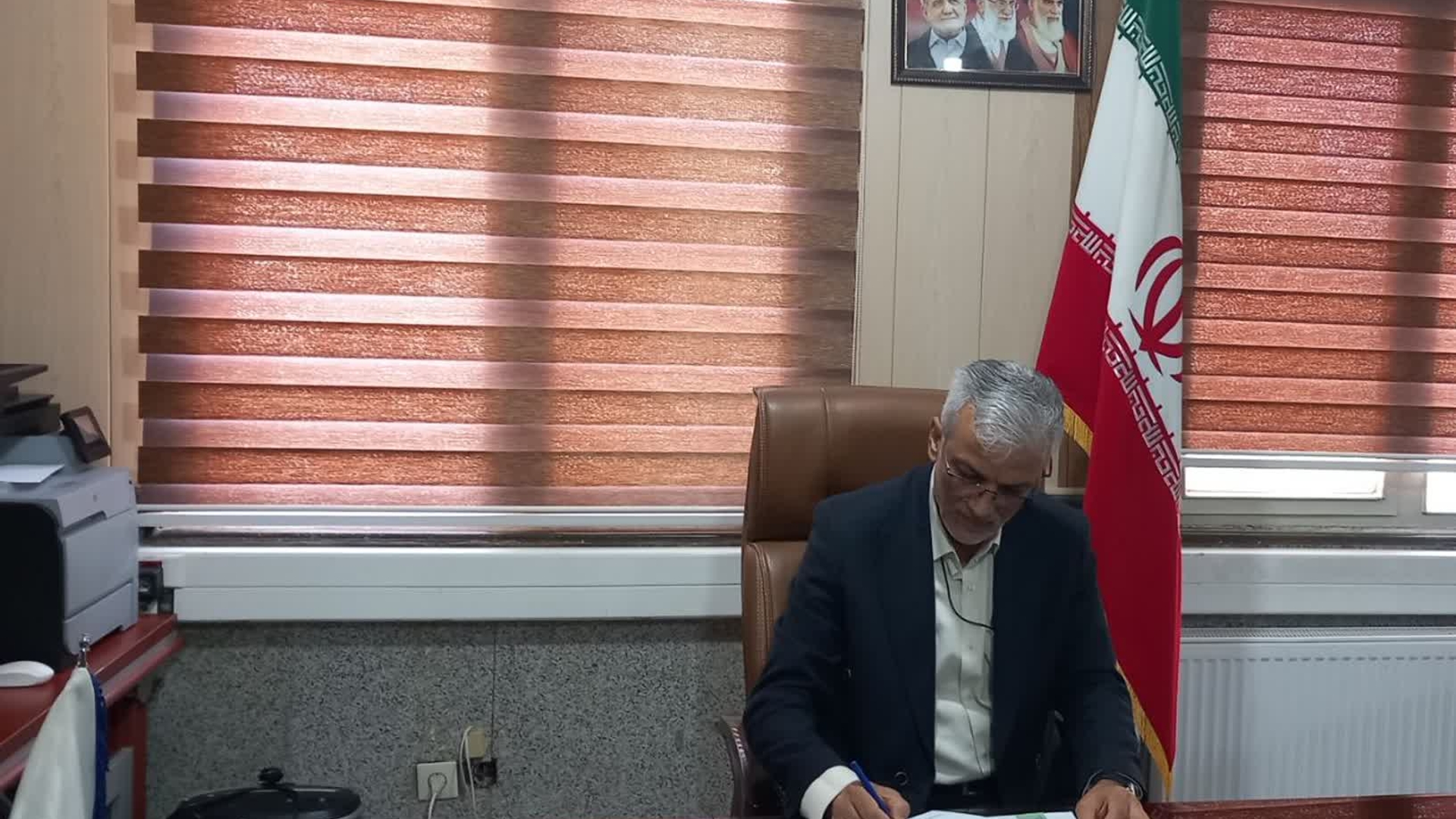 مهدی احمدی فرماندار شهرستان زرندیه به مناسبت ۱۷ مهرماه روز جهانی پست پیامی صادر کرد.