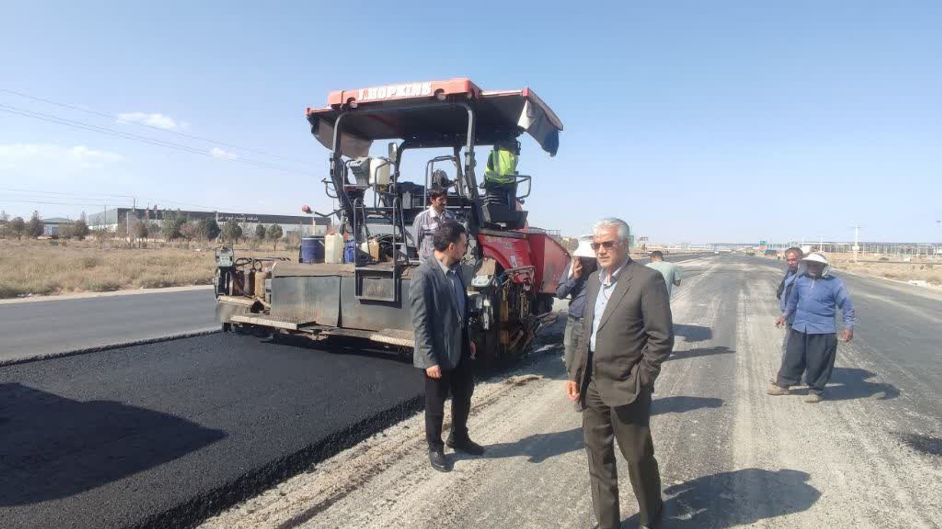 بازدید فرماندار زرندیه از پروژه احداث باند دوم محور مامونیه به آزادراه تهران–ساوه