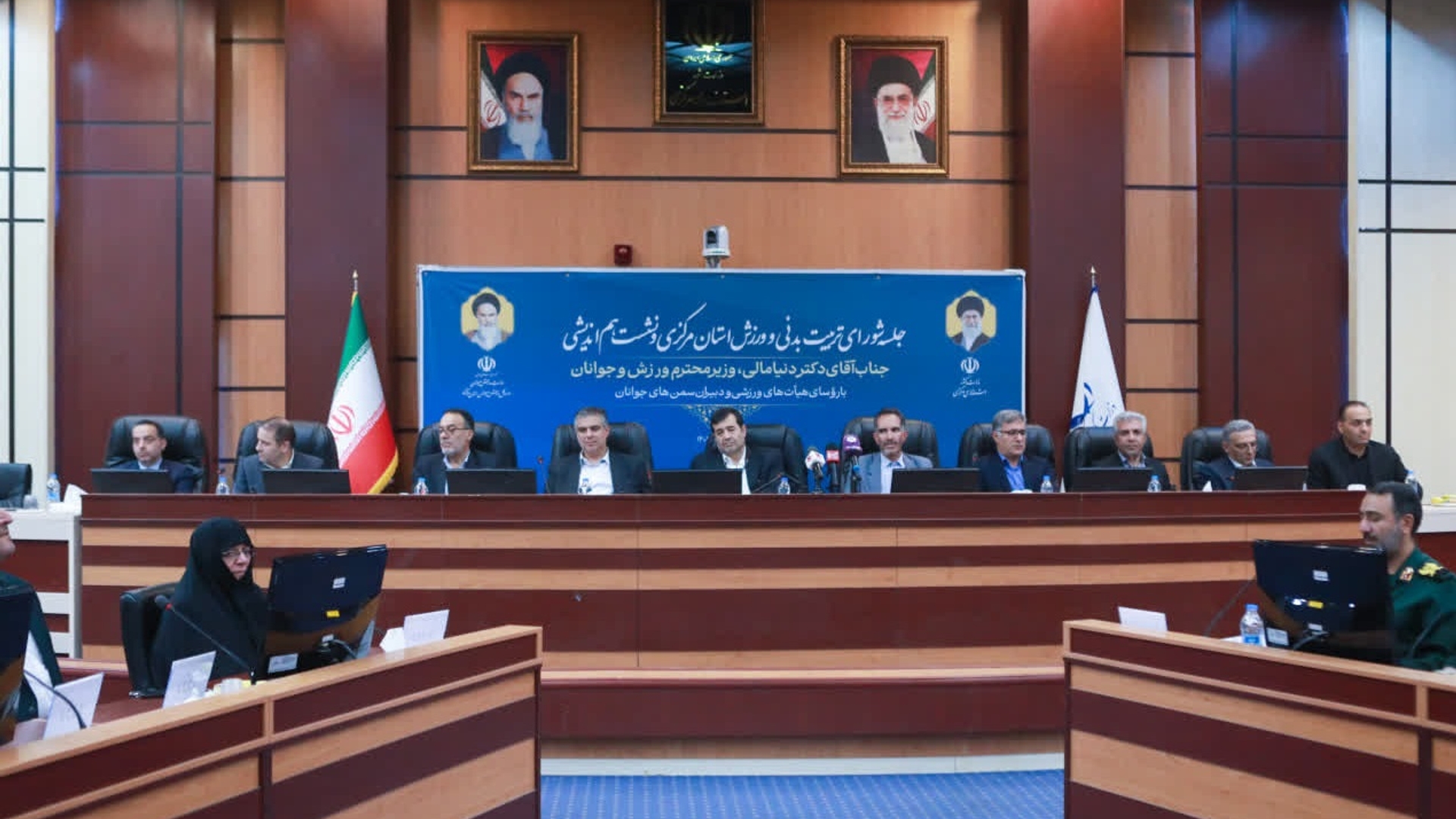 تأکید بر تکمیل پروژه‌های ورزشی و ساماندهی ورزش توان‌یابان