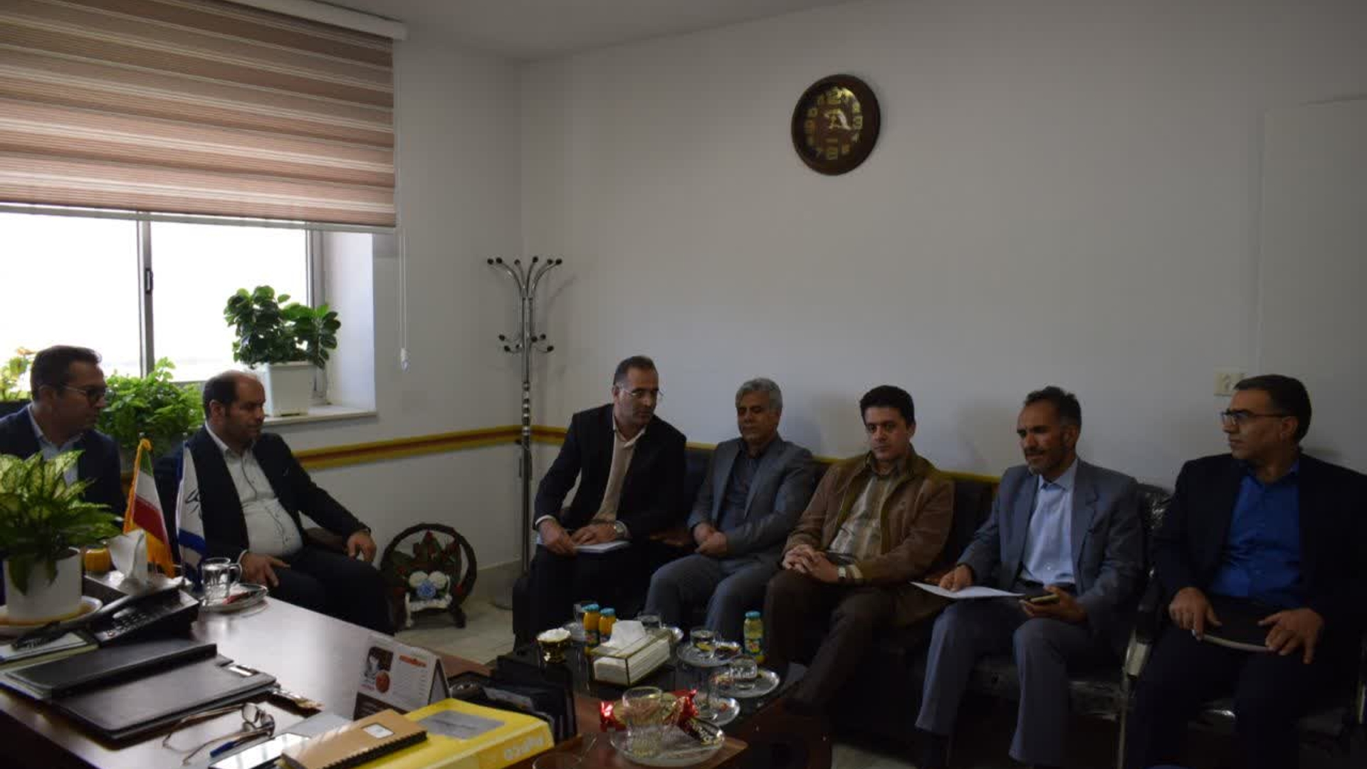 نشست هماهنگی تعیین تکلیف شهرک گل و گیاه شهرستان خمین برگزار شد