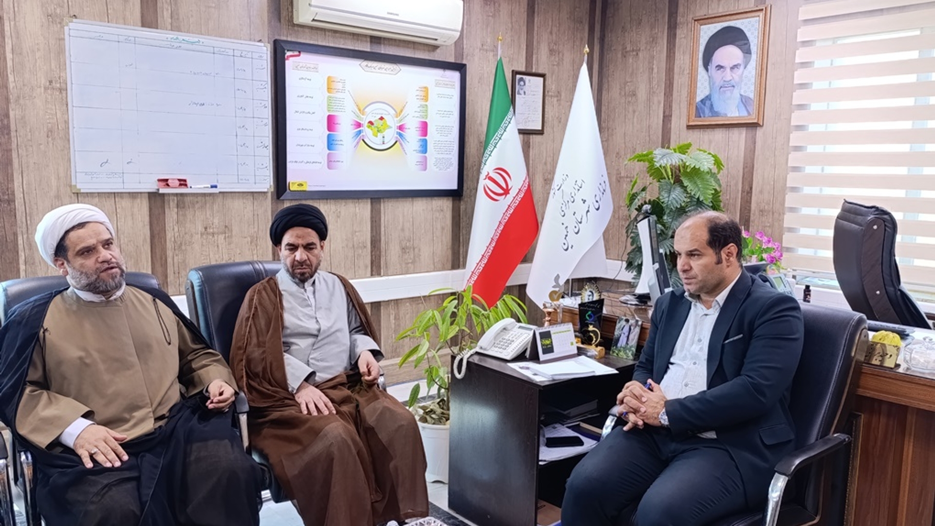 جلسه هماهنگی برگزاری لیگ کتابخوانی در شهرستان خمین برگزار شد