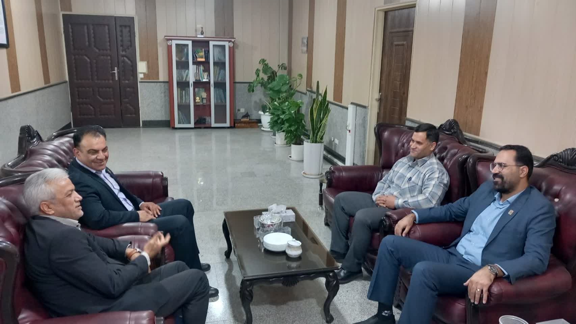 دیدار و بررسی برنامه‌های هفته پدافند غیرعامل در شهرستان زرندیه