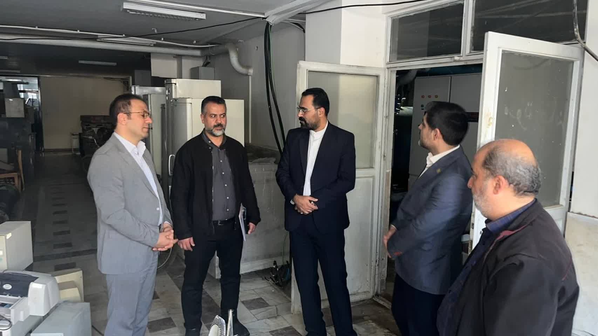 نشست مدیرکل پدافند غیرعامل استان مرکزی با مدیرکل استاندارد به مناسبت نکوداشت هفته پدافند غیرعامل برگزار شد.