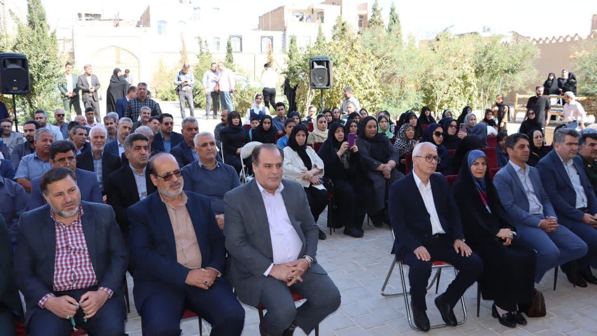 آئین رونمایی از پوستر چهارمین جشنواره ملی انار ساوه و اقوام ایرانی