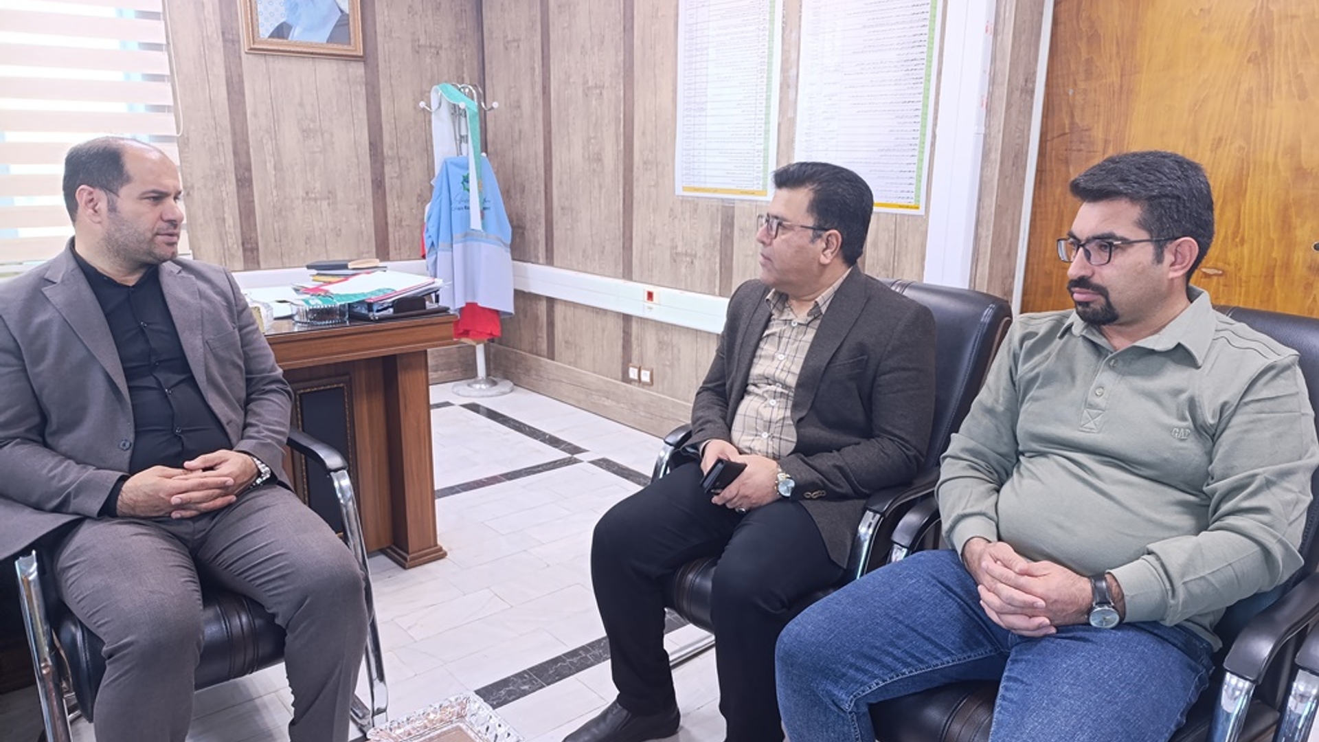 نشست رئیس نظام مهندسی ساختمان شهرستان با فرماندار خمین برگزار شد