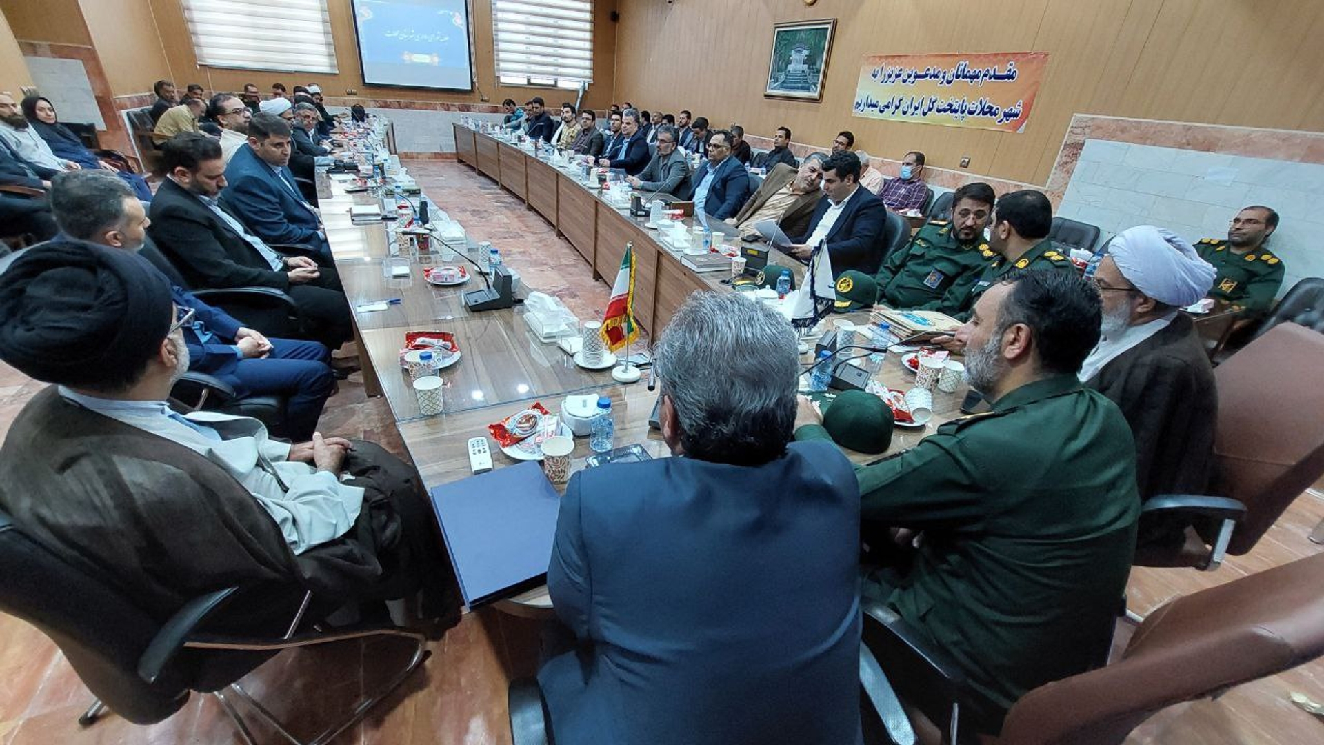 جلسه شورای اداری شهرستان محلات با حضور فرمانده سپاه روح‌الله استان مرکزی برگزار شد.