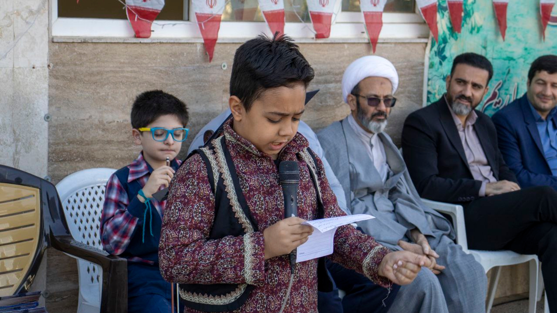 آیین نمادین «جشن عاطفه‌ها» در شهرستان محلات برگزار شد.