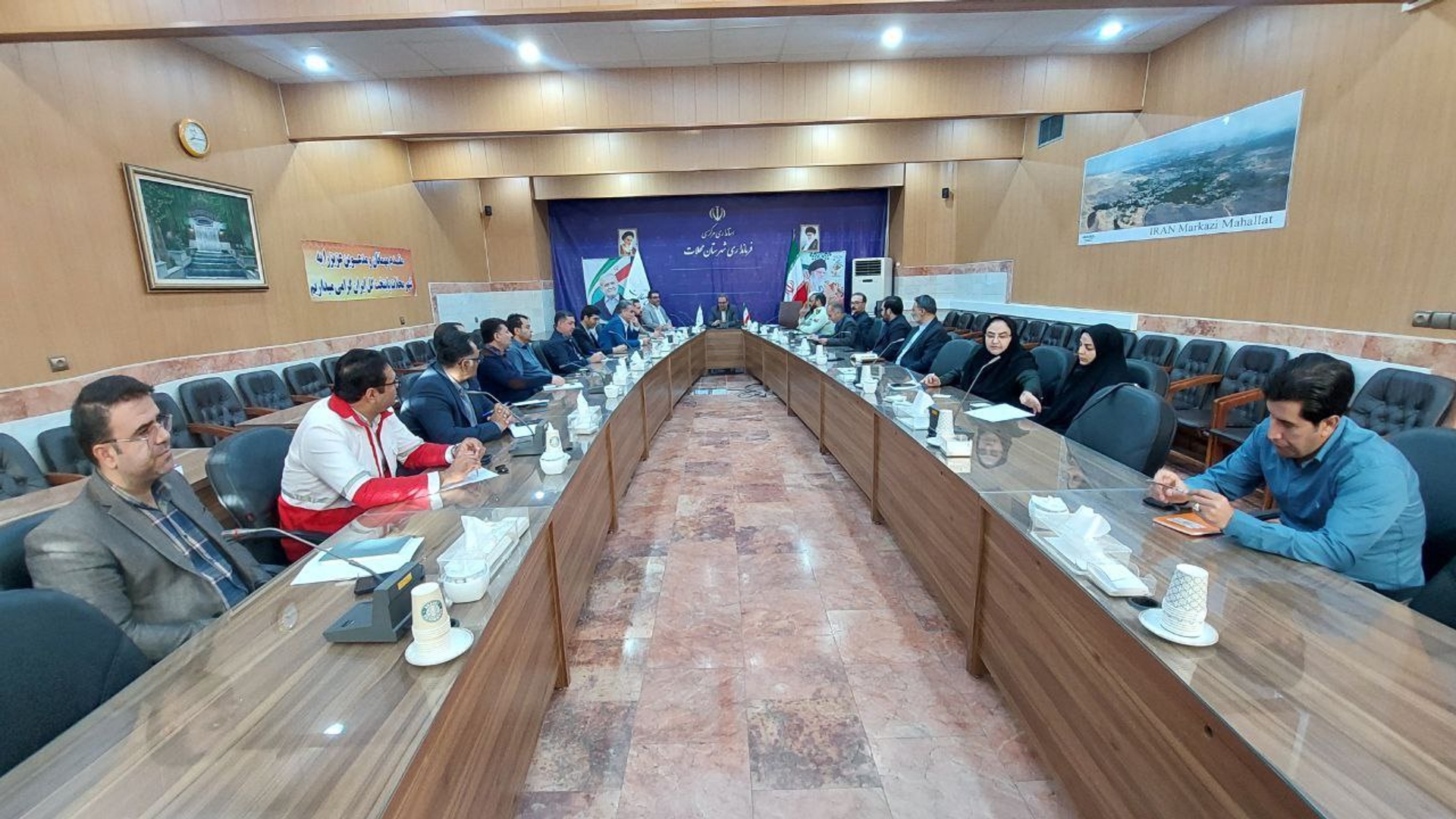 تشکیل جلسه ستاد مدیریت بحران شهرستان محلات به ریاست فرماندار