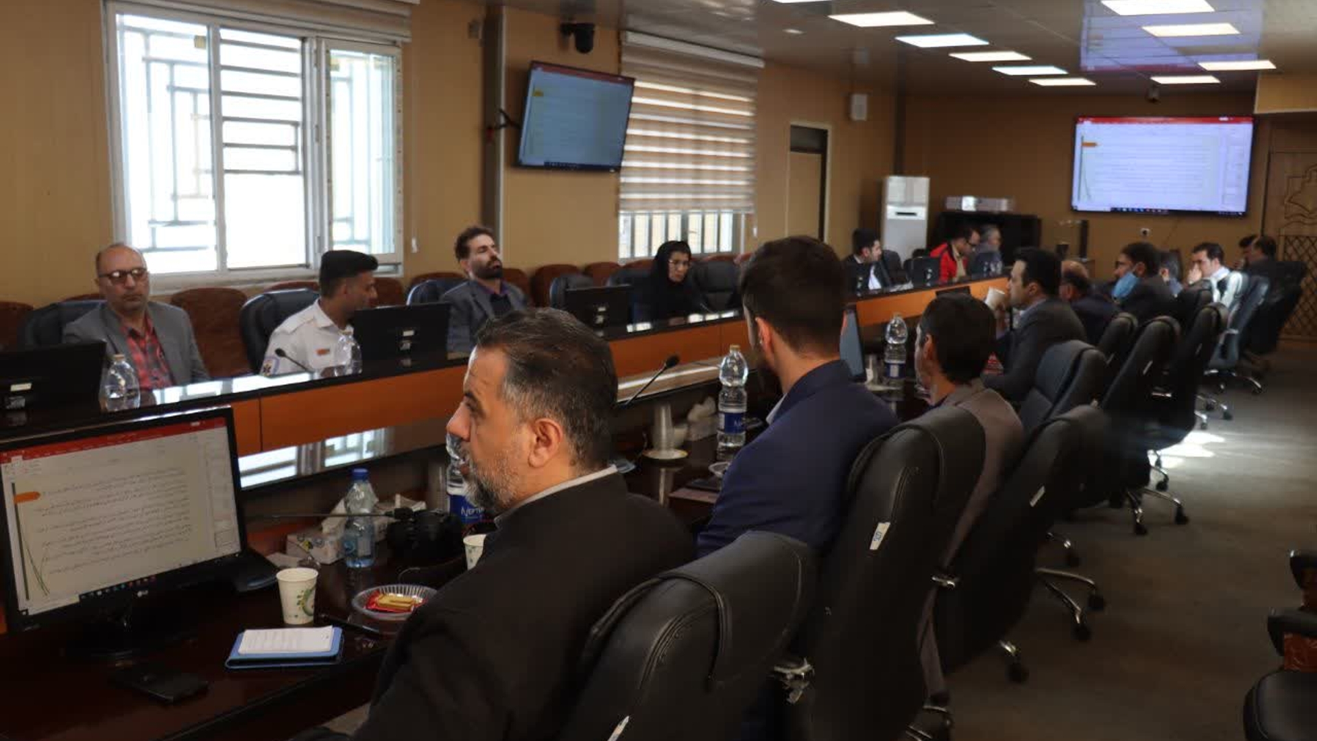 برگزاری جلسه کارگروه پدافند زیستی استان مرکزی با محوریت بررسی تهدیدات پشه آئدس و آنفلوآنزای فوق‌حاد پرندگان