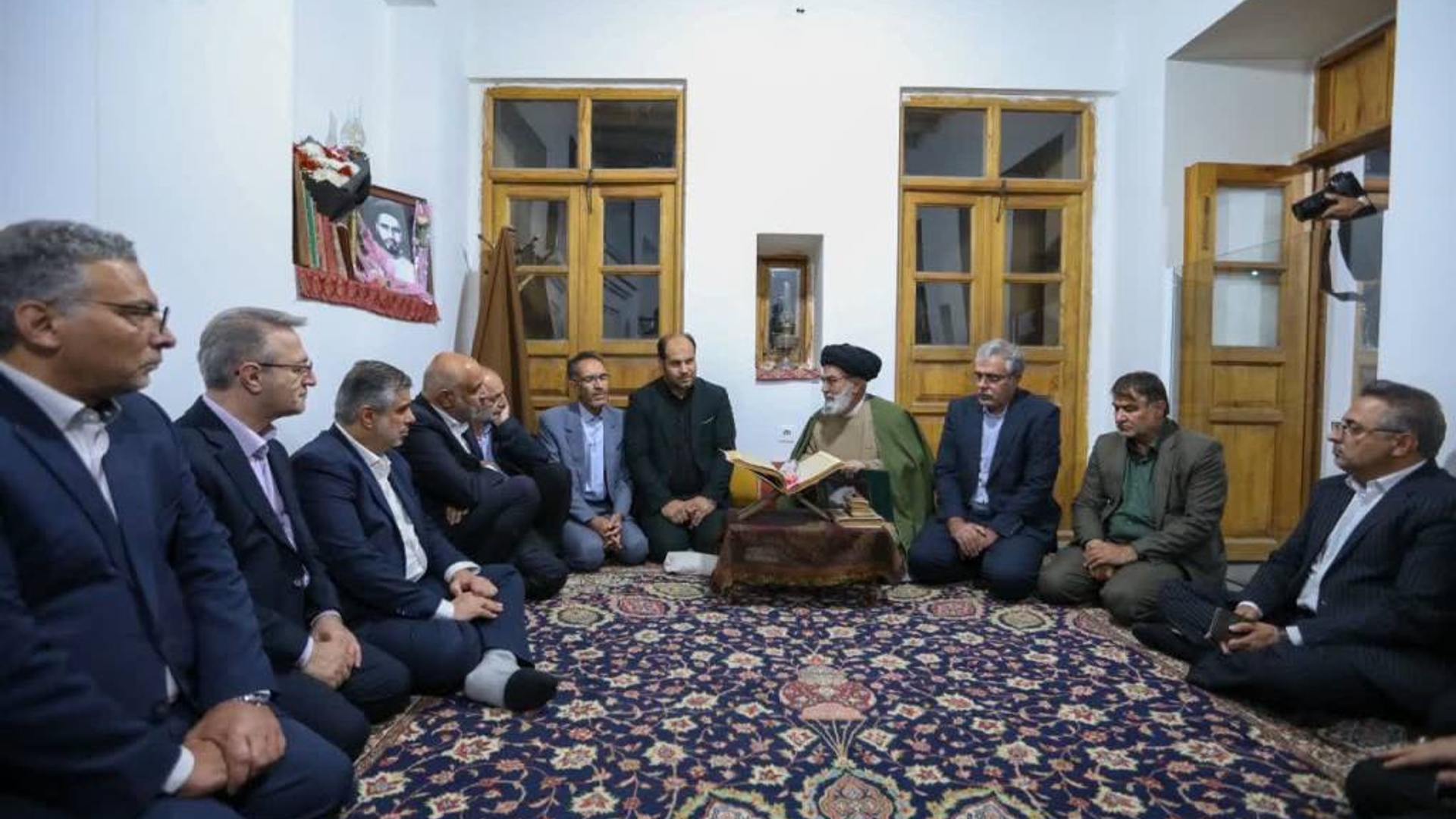 وزیر تعاون ، کار و رفاه اجتماعی از بیت تاریخی حضرت امام (ره) در خمین بازدید کرد