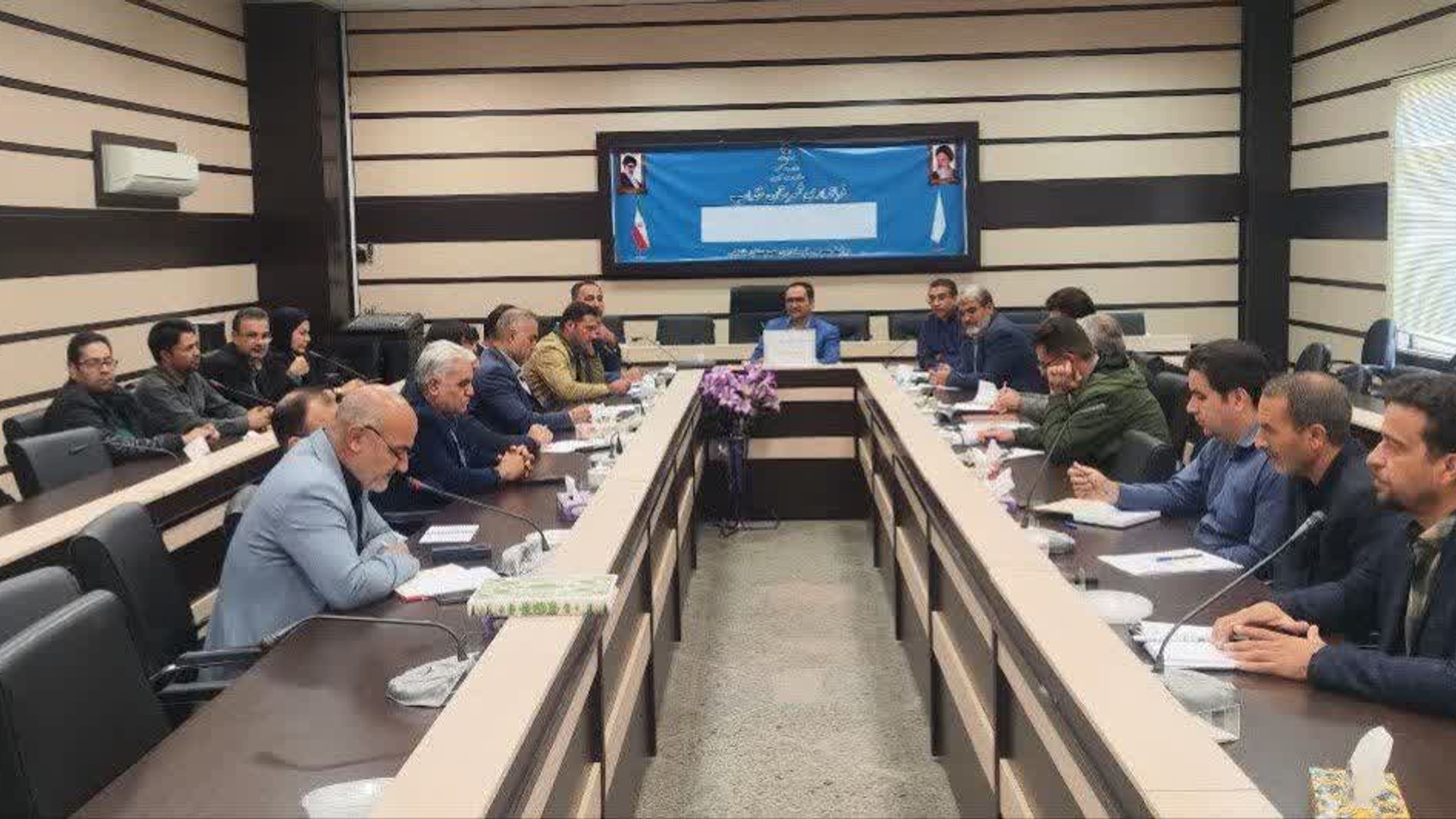 🔘 برگزاری جلسه شورای مسکن شهرستان خنداب به ریاست فرماندار