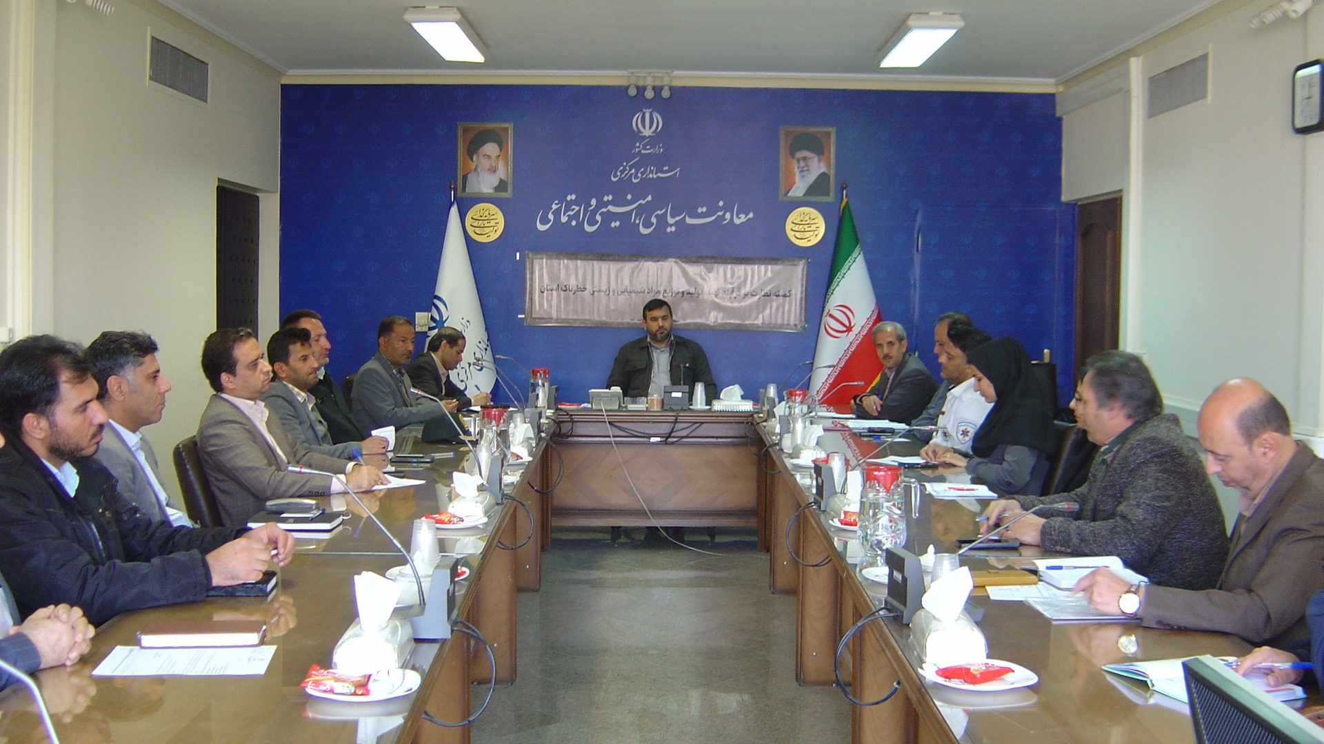 چهارمین جلسه کمیته نظارت بر فرآیند تهیه، تولید و توزیع مواد شیمیایی و زیستی خطرناک در ساعت 30: 8 صبح روز سه شنبه مورخ 20/ 8 / 1404.