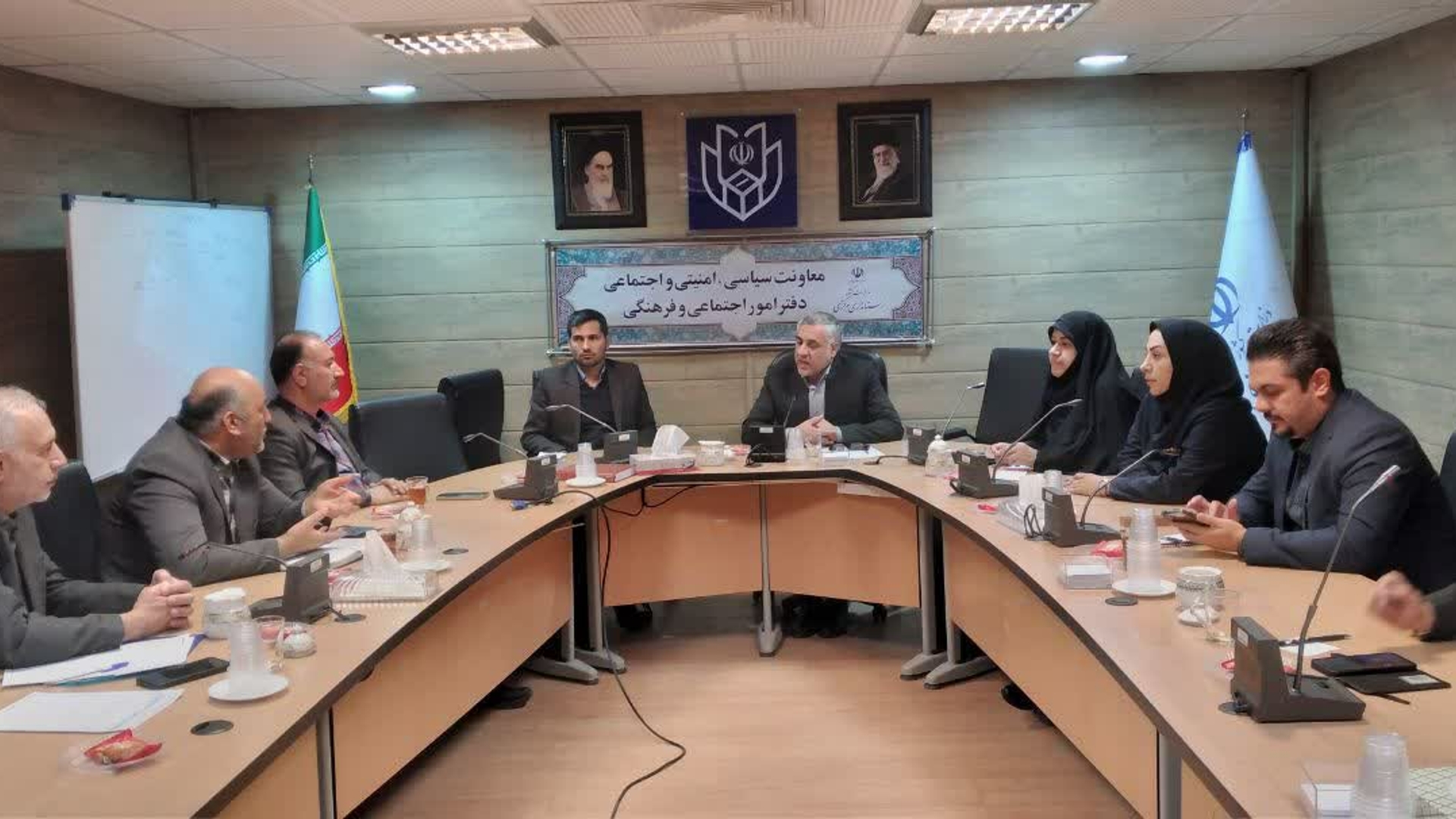 جلسه هماهنگی اجرای برنامه های نشاط اجتماعی ویژه دانش آموزان برگزار شد.