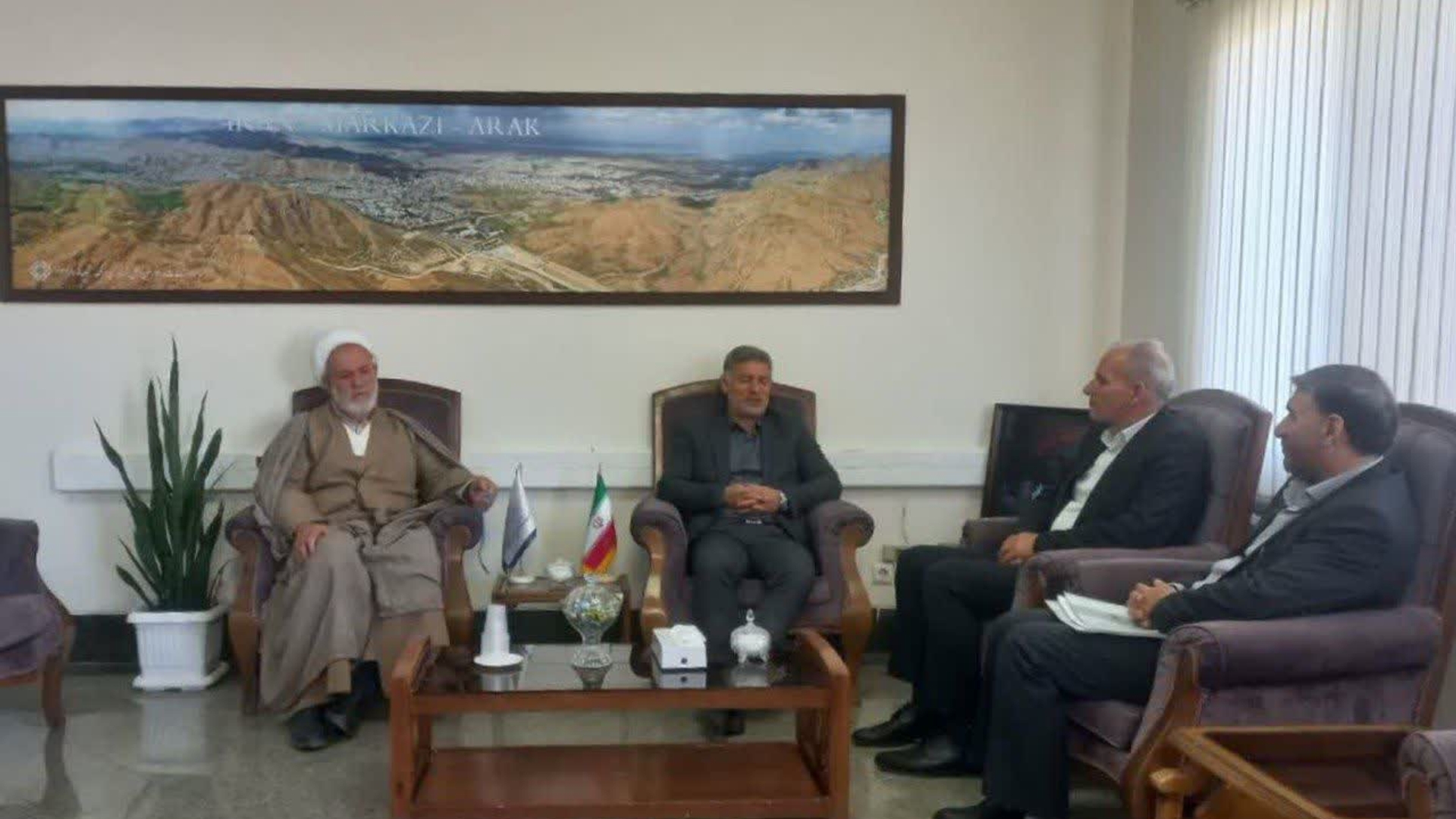 دیدار معاون سیاسی، امنیتی و اجتماعی استانداری مرکزی با مدیرکل زندان‌های استان