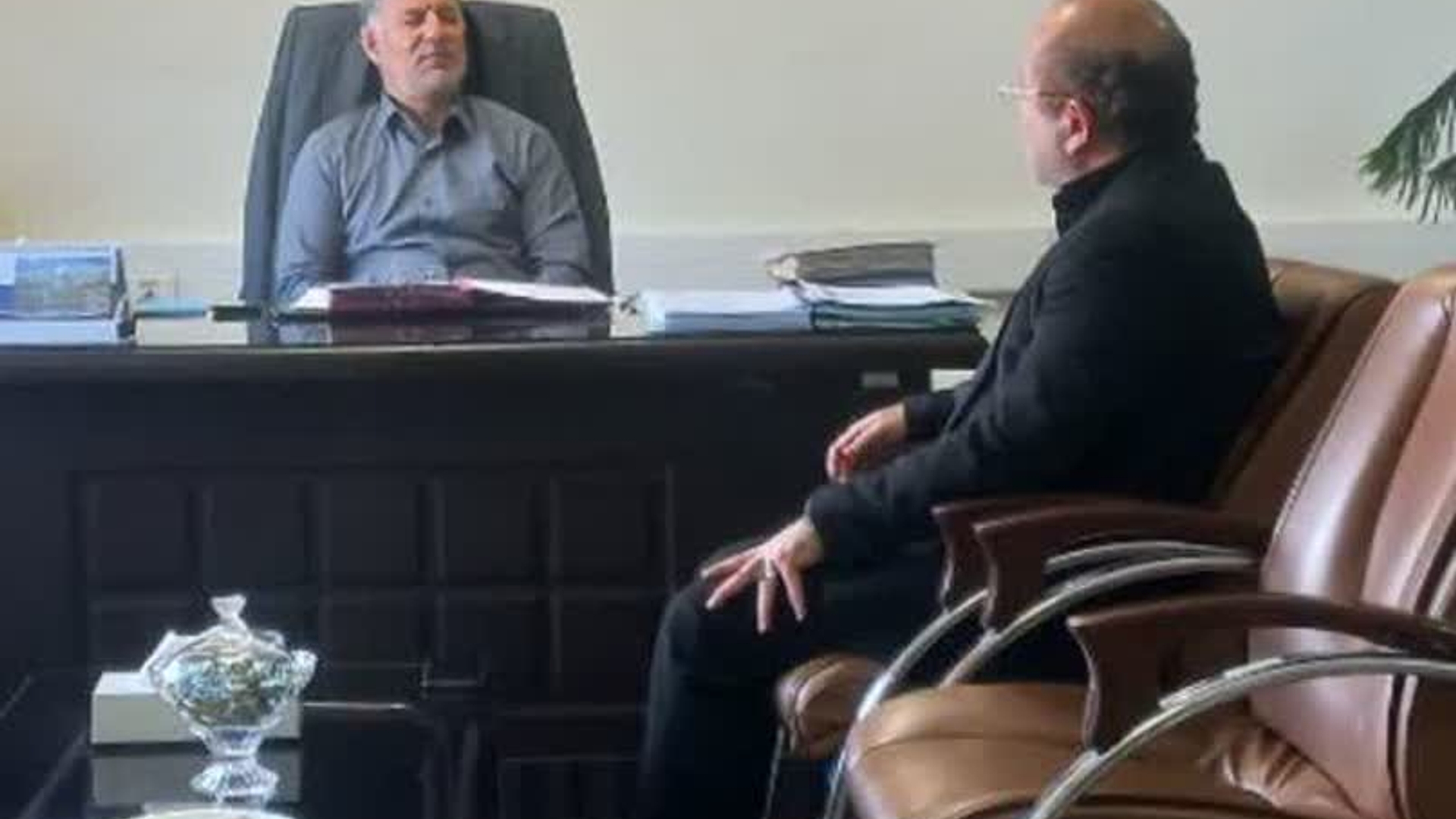 نشست معاون استاندار مرکزی با مدیرکل کتابخانه‌های استان