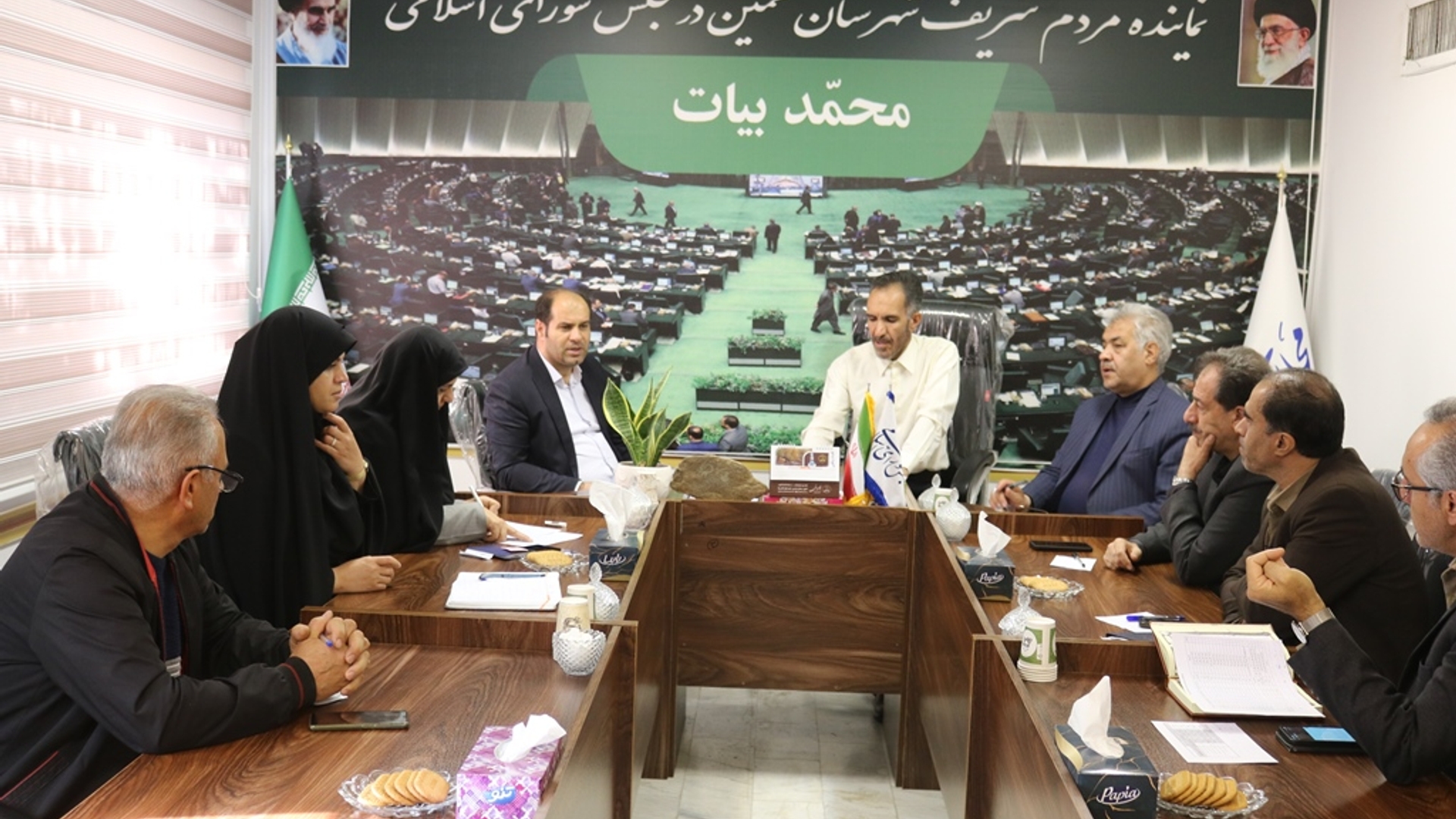 نشست بررسی مسائل و مشکلات حوزه کشاورزی روستاهای شهرستان خمین برگزار شد