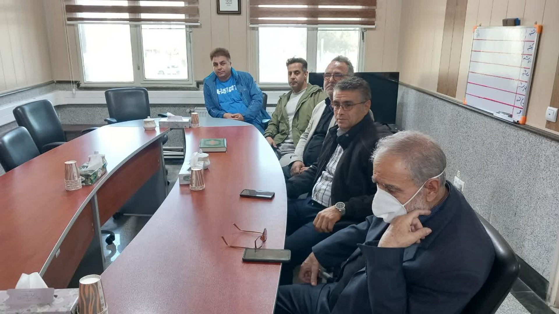 رسیدگی به دغدغه‌های مردم در برنامه ملاقات مردمی فرماندار زرندیه