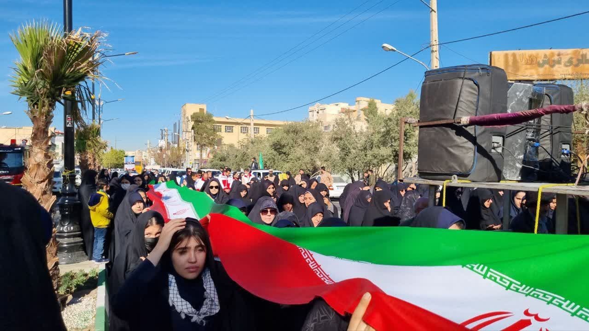 گزارش تصویری از تشییع شهید گمنام در ساوه