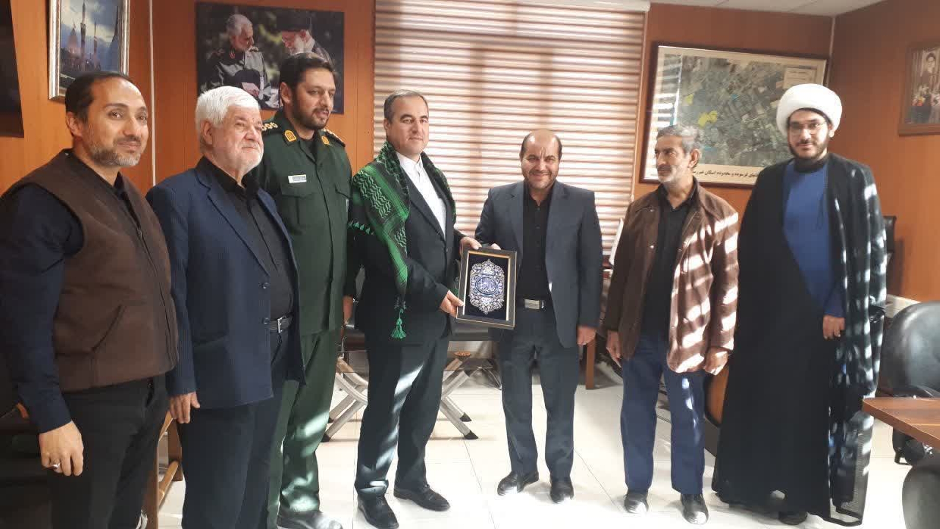 به گزارش روابط عمومی فرمانداری اراک ، اعضای ستاد یادواره سرلشکر شهید رحیم آنجفی و بیش از ۸۰۰ شهید بسیجی شهر اراک، با عبدالرضا حاج علی بیگی فرماندار  شهرستان اراک دیدار و گفتگو کردند