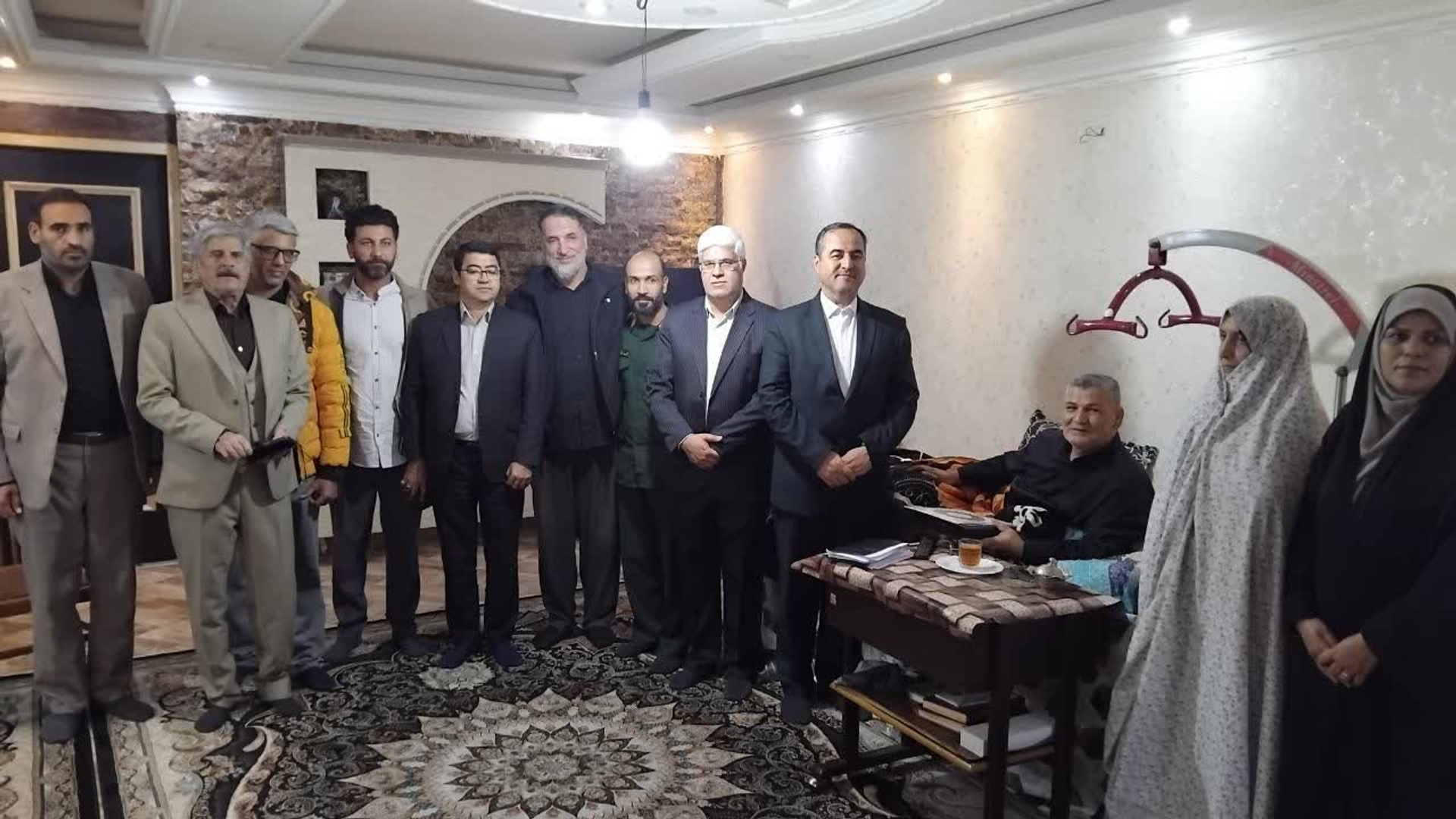 💠 دیدار و دلجویی فرماندار اراک از جانباز سرافراز «تقی سبزآبادی بزچلویی