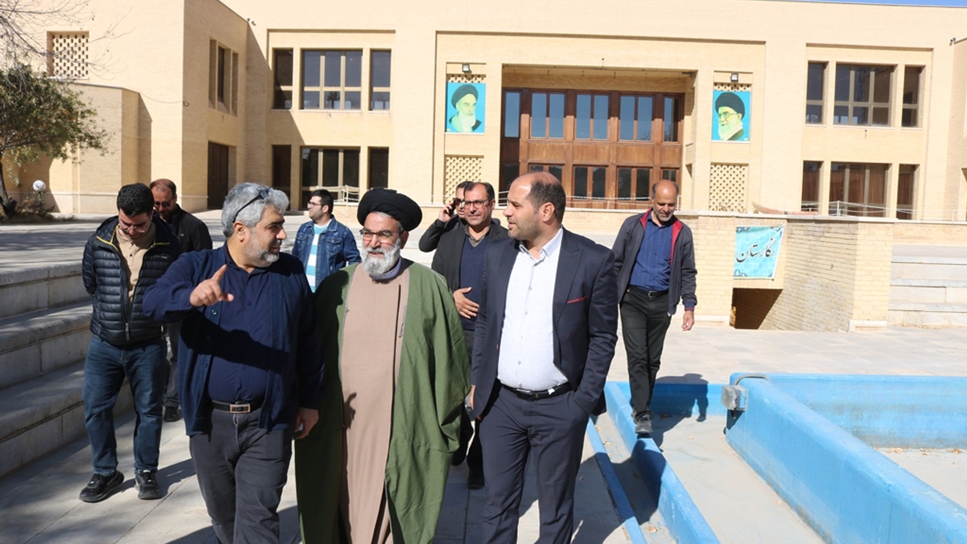 فرماندار و معاونین فرماندار از بیت تاریخی حضرت امام (ره) خمین بازدید کردند