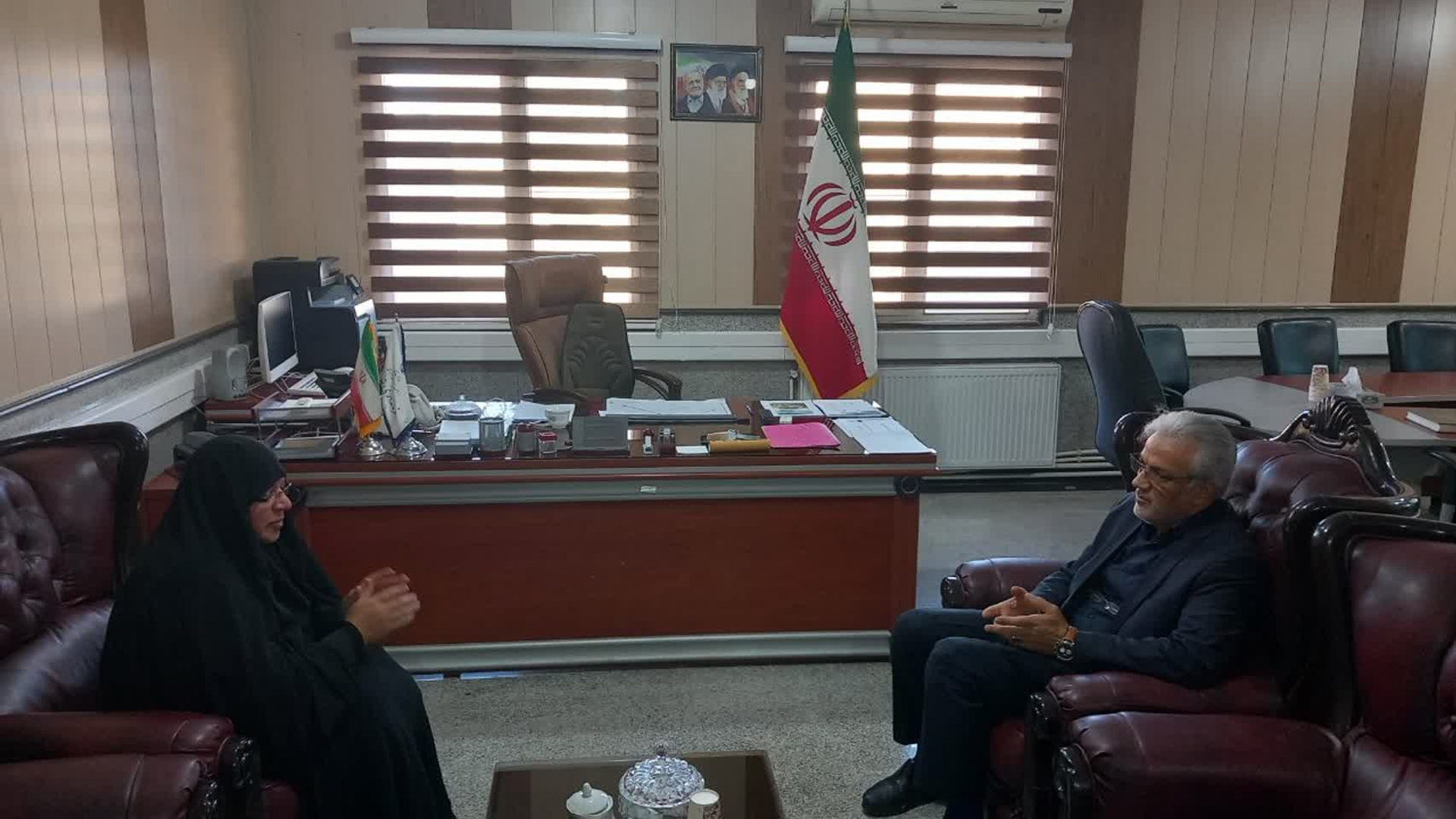 نشست بررسی مسائل اجتماعی زنان و خانواده در فرمانداری زرندیه برگزار شد