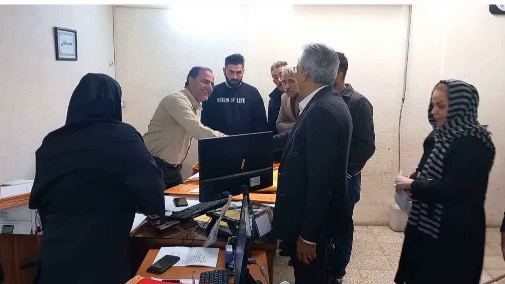 فرماندار شهرستان زرندیه روند خدمات‌دهی در اداره ثبت اسناد و املاک را بررسی کرد