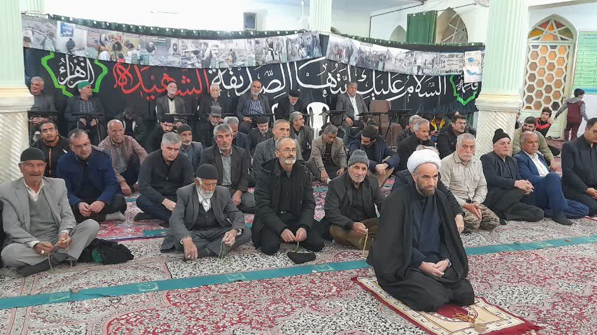 🔘 حضور فرماندار شهرستان خنداب در محفل انس با قرآن در مسجد صاحب‌الزمان(عج)