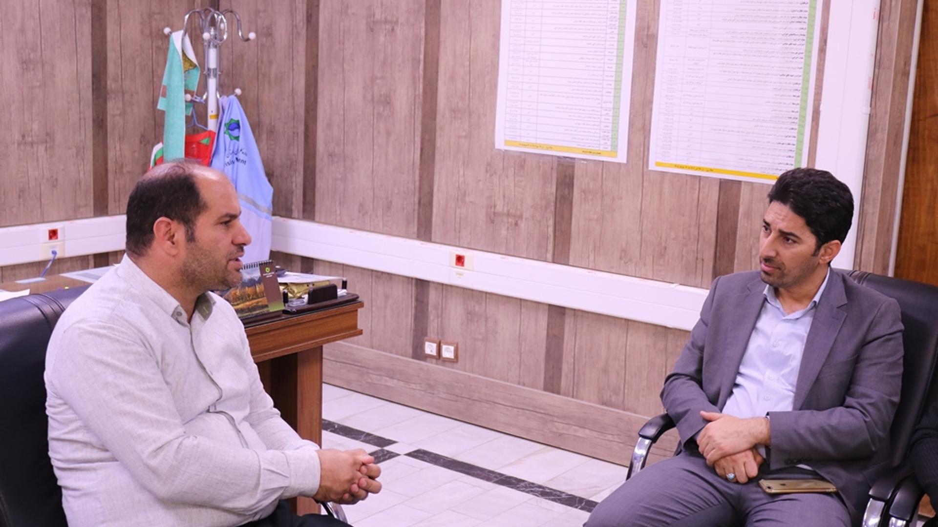 نشست سرپر ست اداره‌کل میراث‌فرهنگی ، گردشگری و صنایع‌دستی استان مرکزی با فرماندار خمین برگزار شد