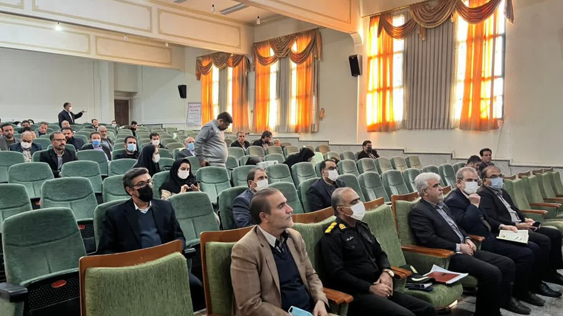 همایش پیشگیری از بیماری‌های تنفسی و واگیردار با محوریت آنفلوانزا در زرندیه برگزار شد