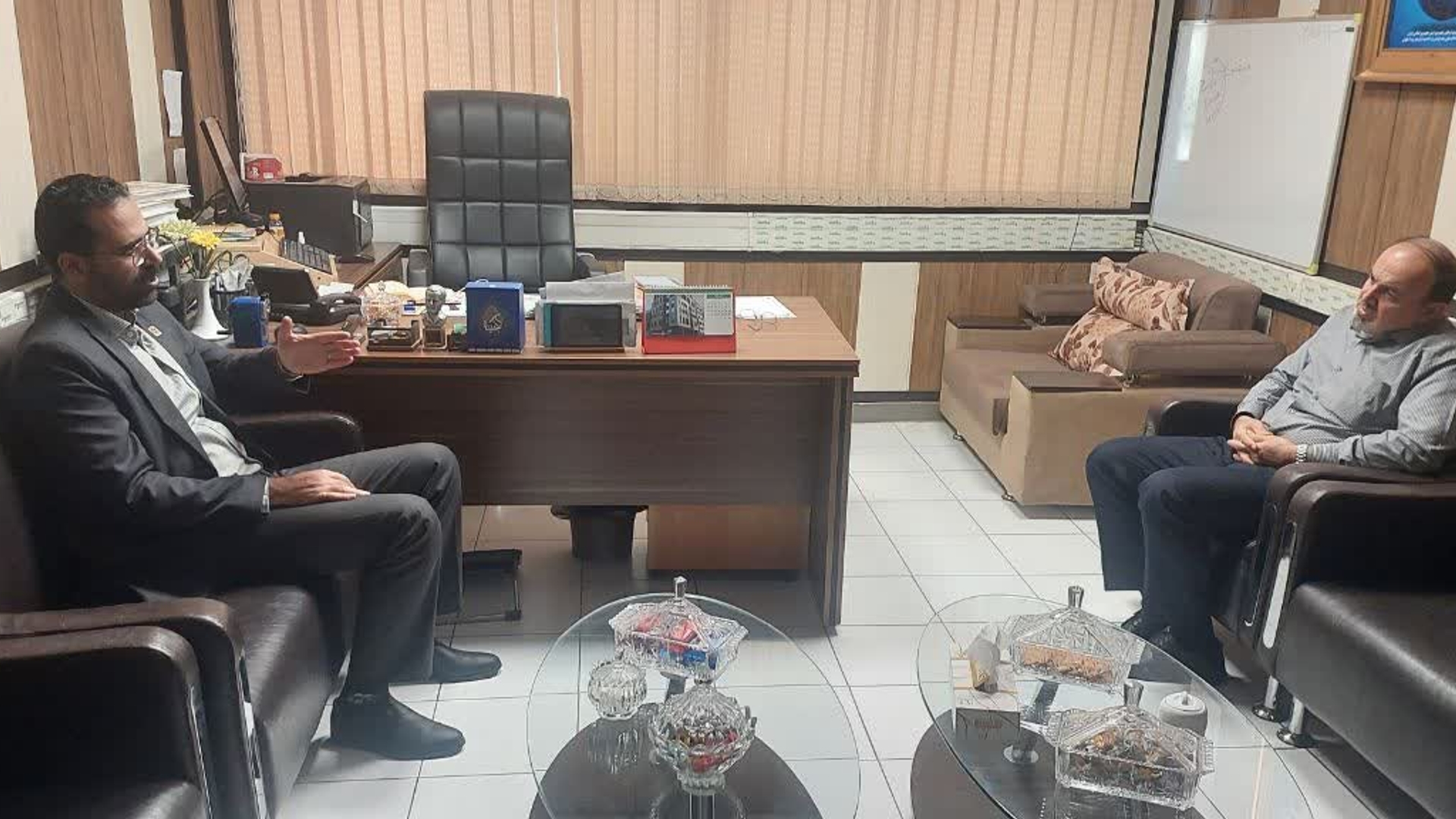 دیدار پزشک نیا مدیر کل پدافند غیرعامل استان با سردار قمی معاون بسیج و امور استانهای سازمان پدافند غیرعامل کشور