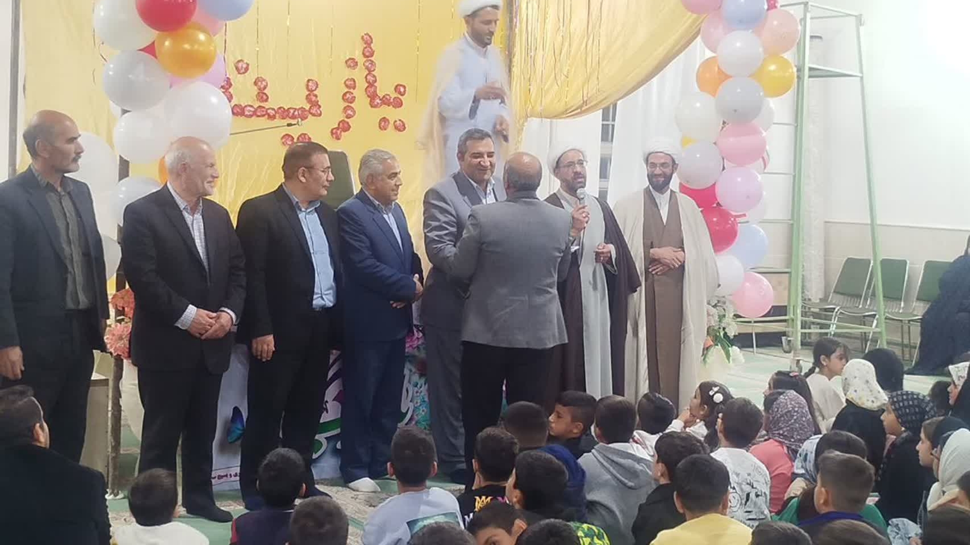 جشن میلاد حضرت زینب (س) و تجلیل از پرستاران در روستای سمقاور