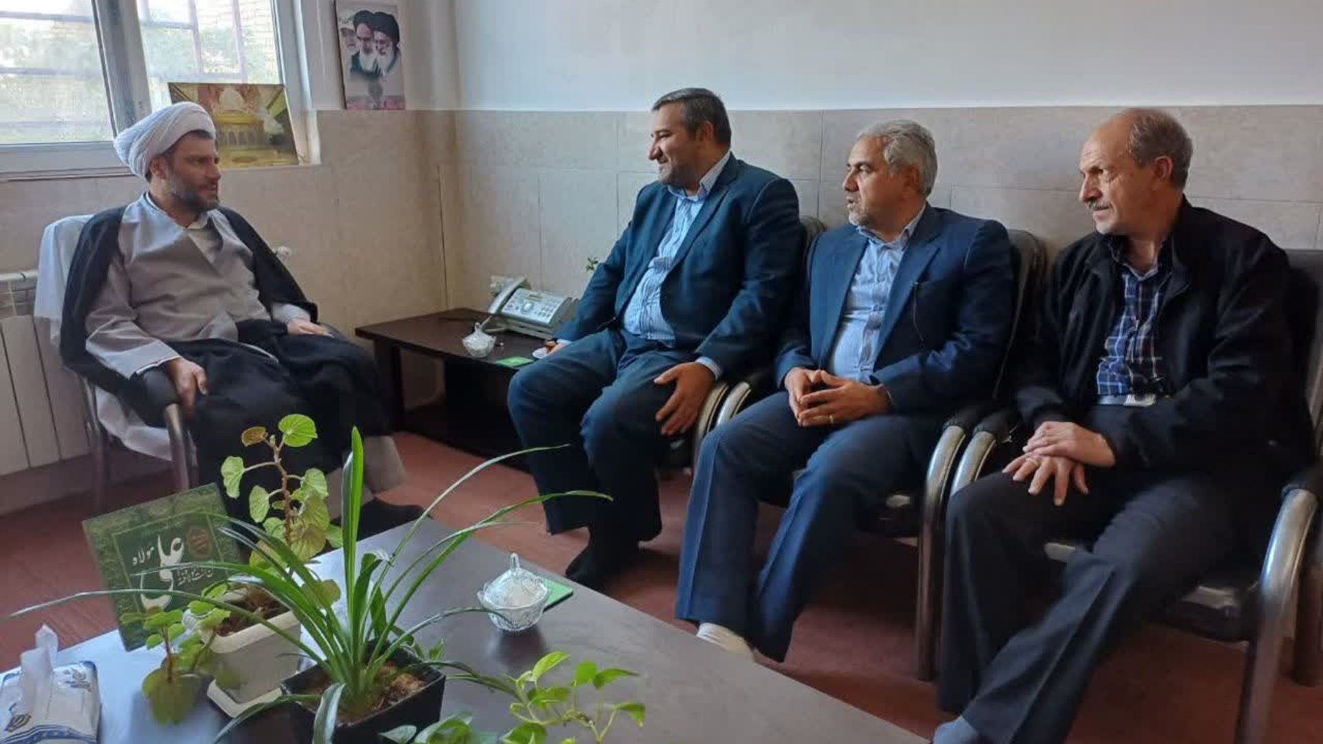 🔻 دیدار فرماندار شهرستان کمیجان با حجت‌الاسلام والمسلمین سعیدی، امام جمعه شهرستان