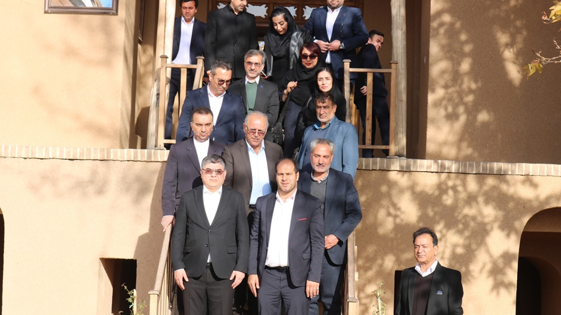 سفیر جمهوری ازبکستان در ایران از بیت تاریخی حضرت امام (ره) در خمین بازدید کرد