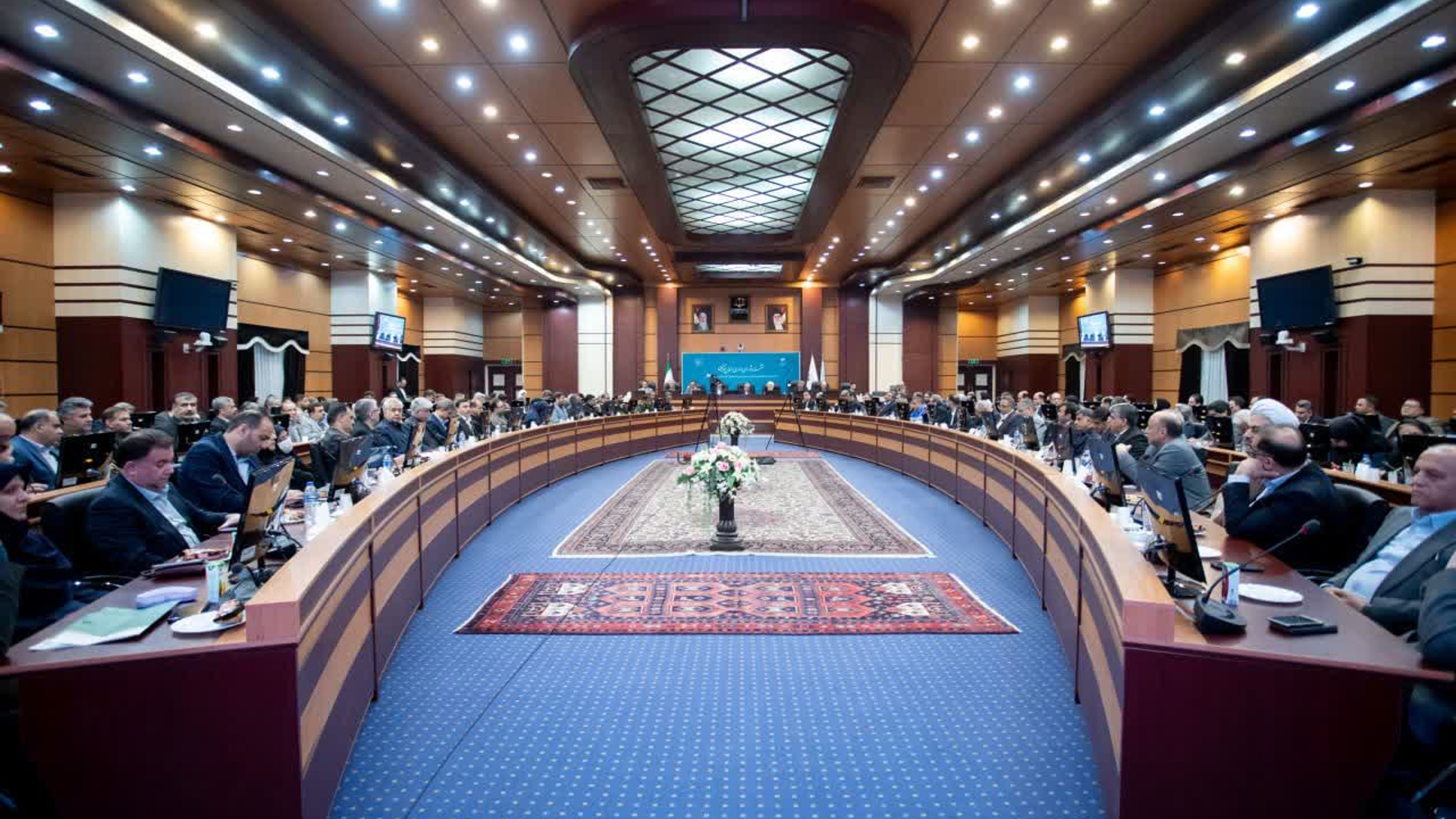 🗓 شنبه ۱۵ آذر ماه ۱۴۰۴