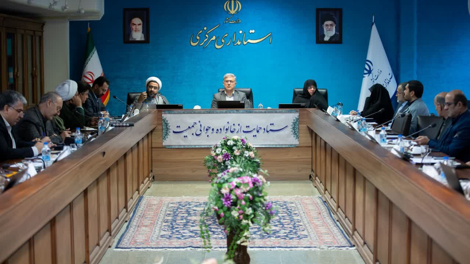 🗓 دوشنبه ۱۷ آذر ماه ۱۴۰۴