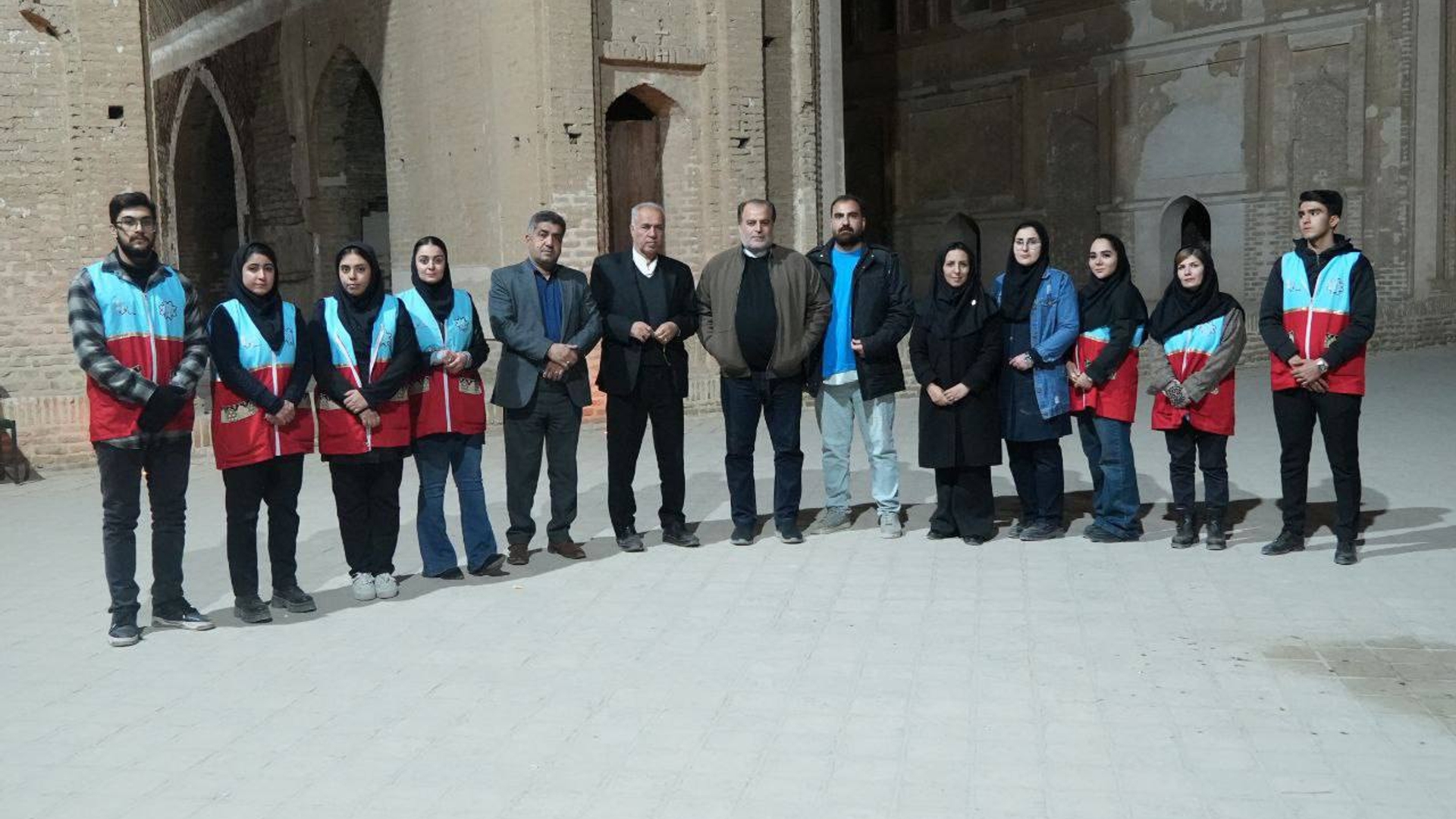 حضور دکتر حسینی در جشنواره ملی انار ساوه؛
از همراهی با مردم تا تقدیر از عوامل اجرایی و خدماتی