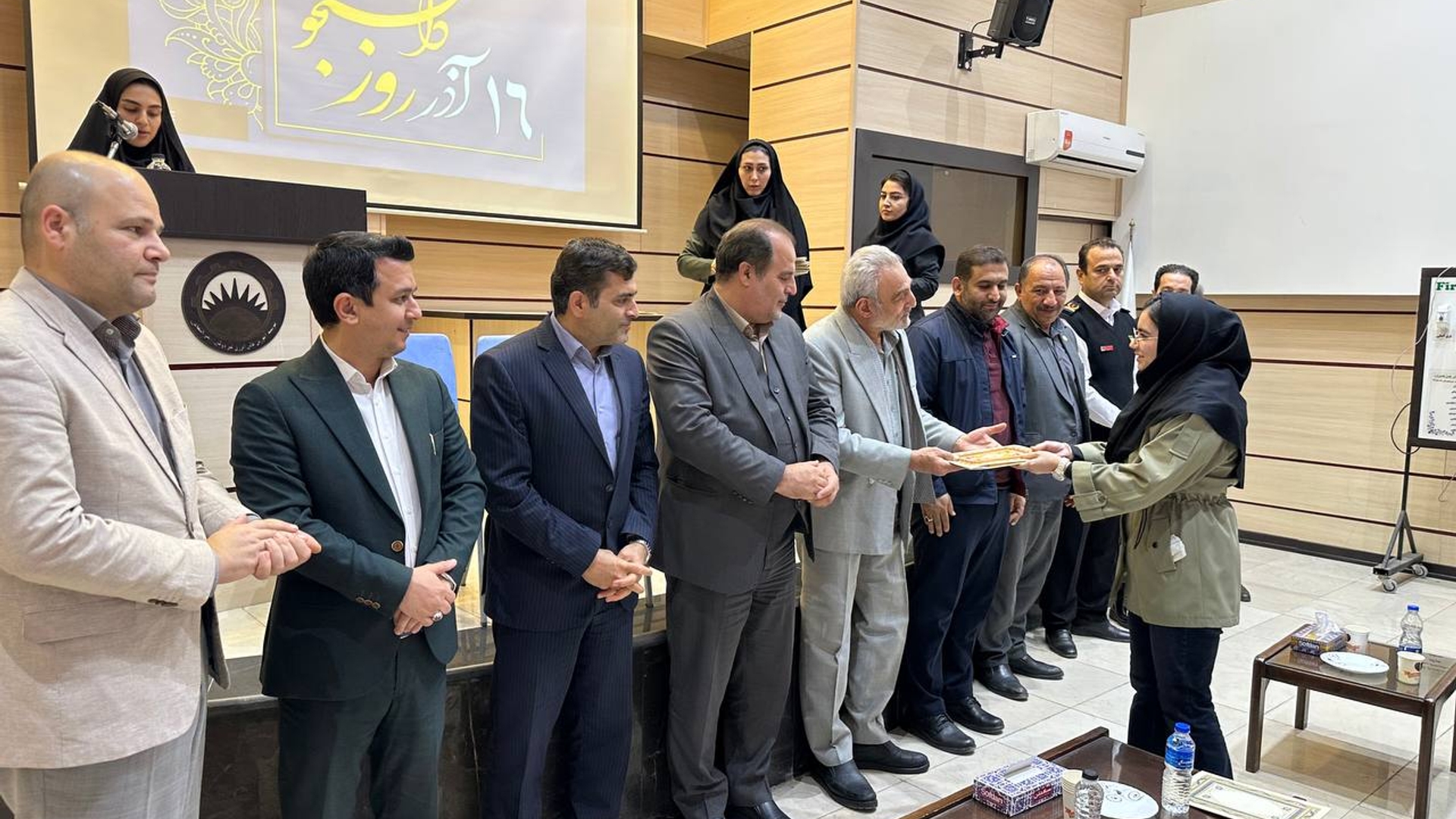 بزرگداشت روز دانشجو در دانشگاه انرژی ساوه با حضور فرماندار