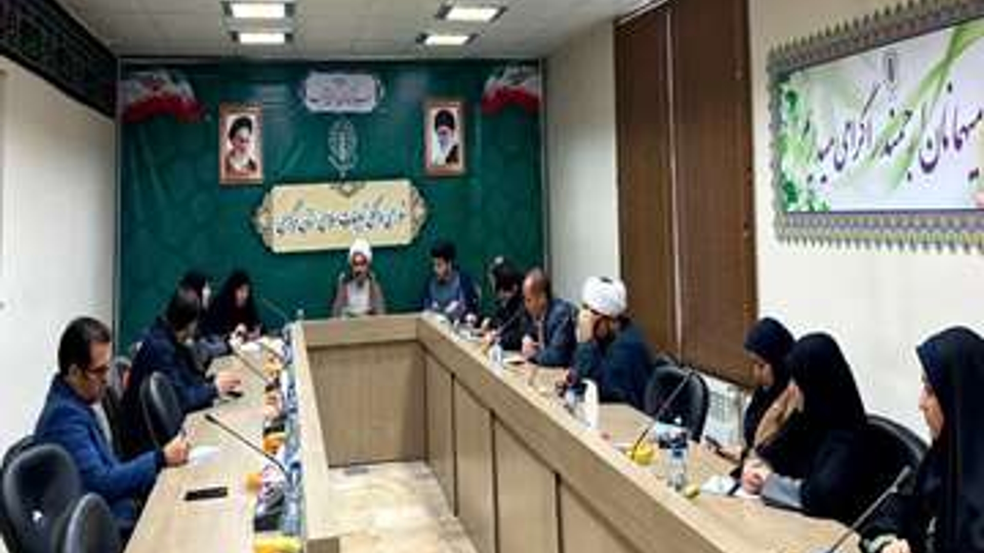 جلسه هماهنگی  روز  زن  در  شورای  هماهنگی  تبلیغات  اسلامی