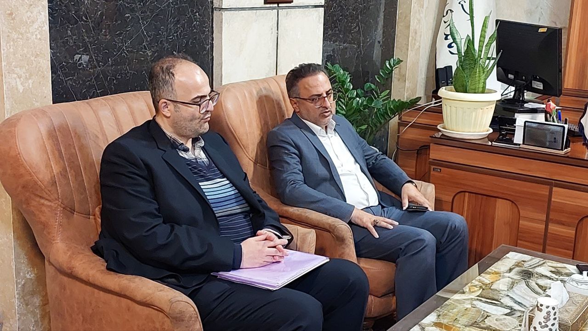 دیدار مدیرکل تعاون، کار و رفاه اجتماعی استان مرکزی با فرماندار محلات