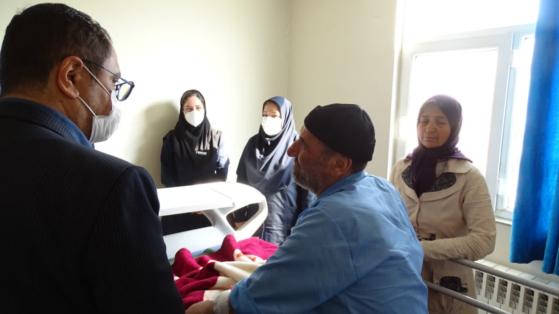 گام مشترک فرمانداری و شبکه بهداشت و درمان برای حمایت از پزشکان متخصص بیمارستان مهر