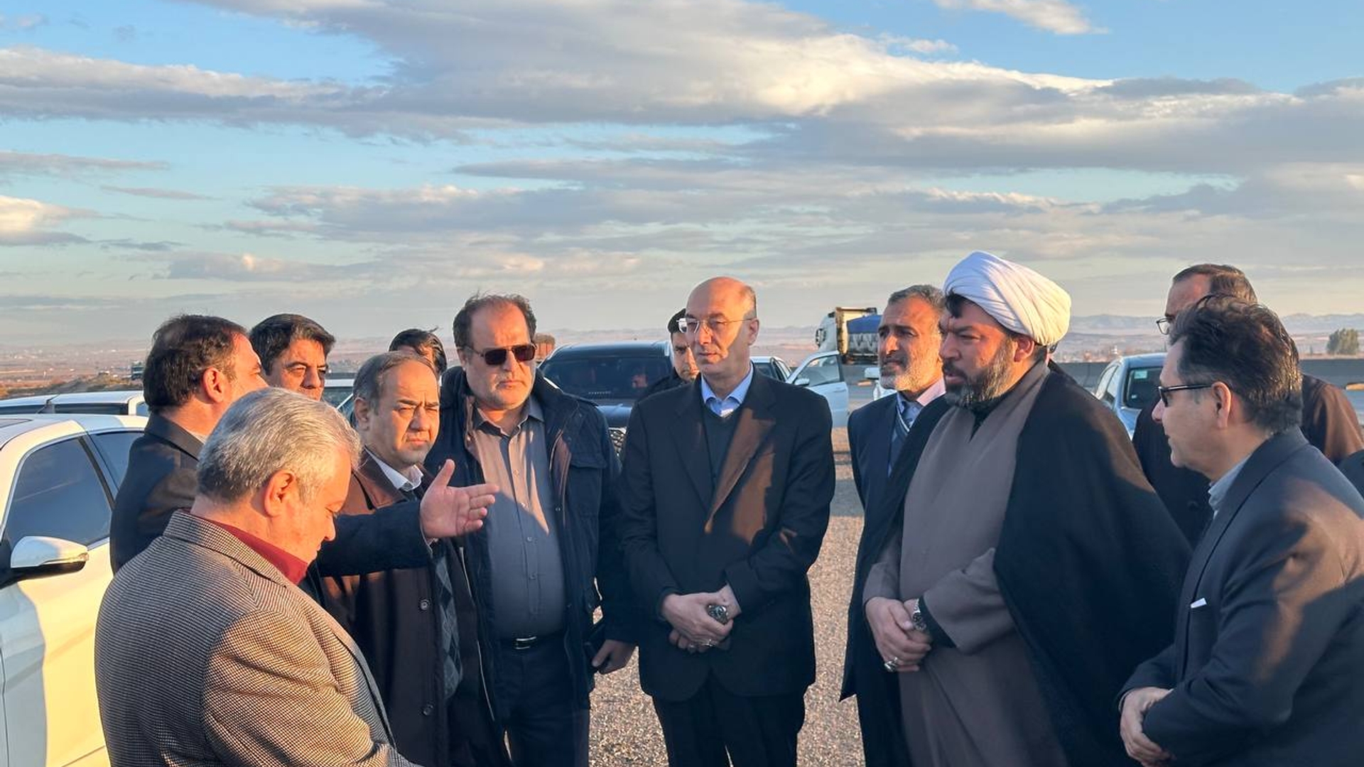 بازدید معاون وزیر جهاد کشاورزی از محل احداث روستابازار بزرگ اترس در ساوه