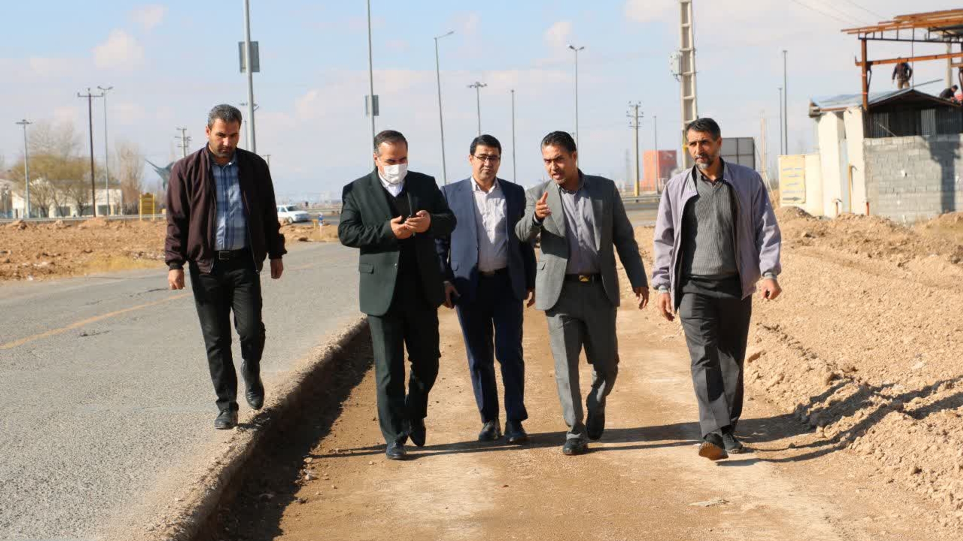 🛑بازدیدفرماندار شهرستان اراک از عملیات تعریض جاده آنتنی روستای خیرآباد از توابع بخش معصومیه