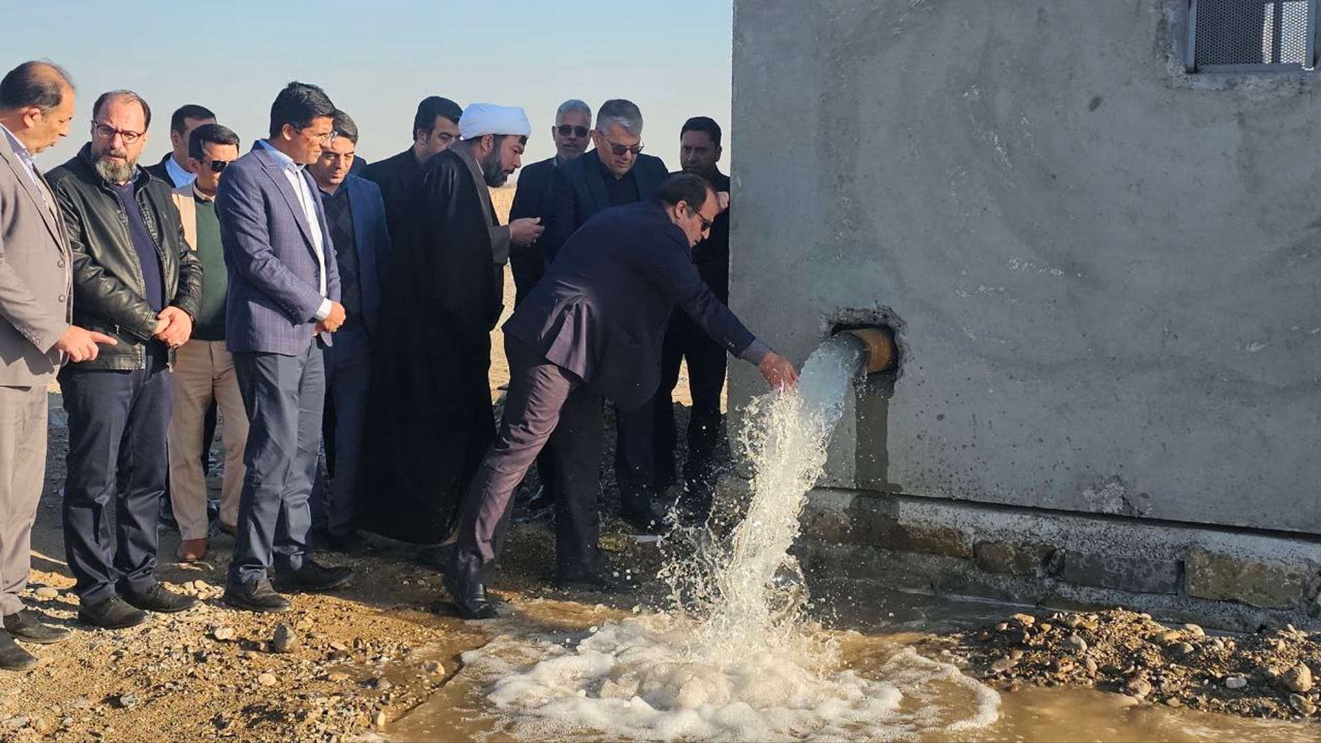 تست آبگیری خط اضطرار آب شهرستان ساوه انجام شد