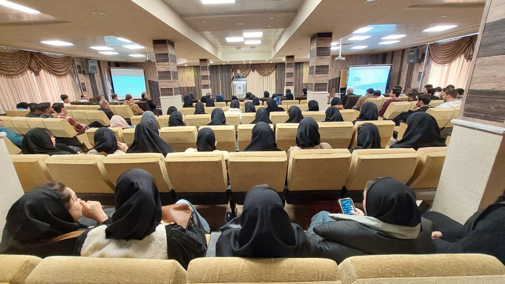 جشن روز دانشجو در دانشگاه پیام نور محلات برگزار شد