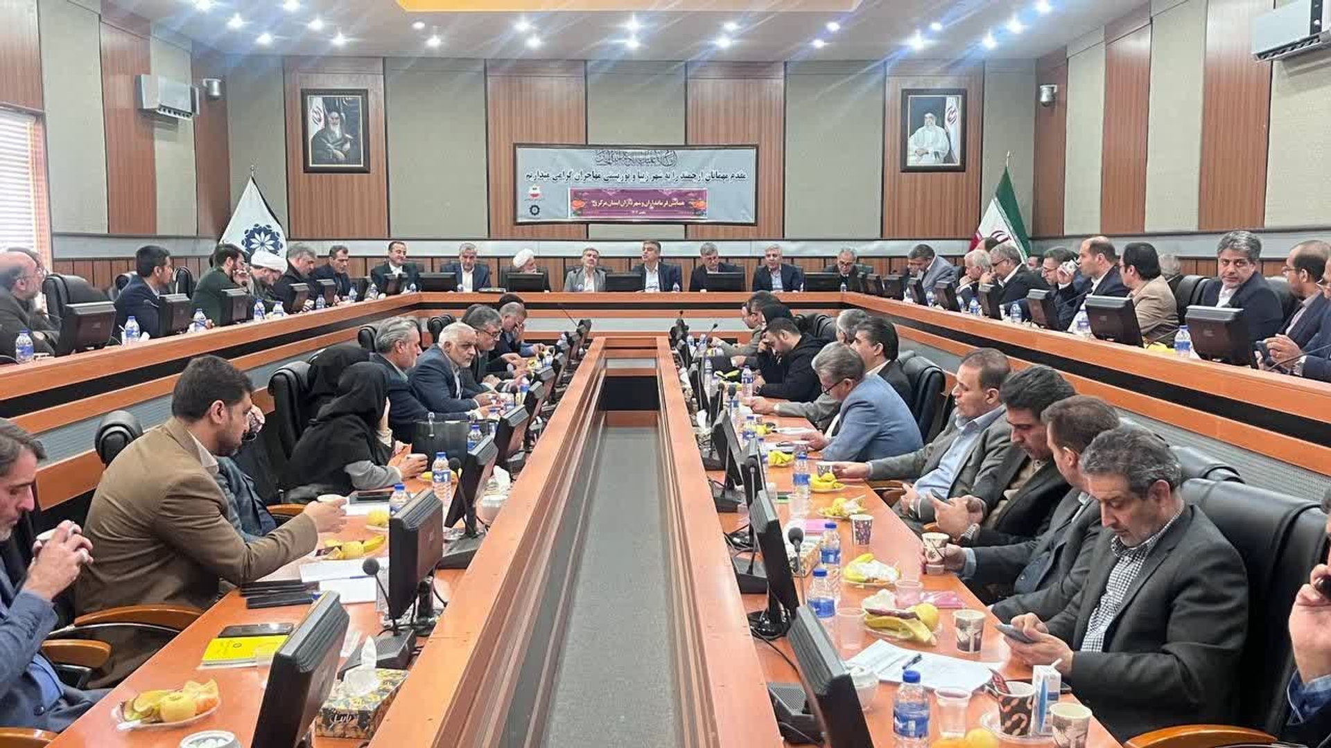 🔻برگزاری همایش فرمانداران و شهرداران استان مرکزی به ریاست دکتر زندیه وکیلی استاندار مرکزی