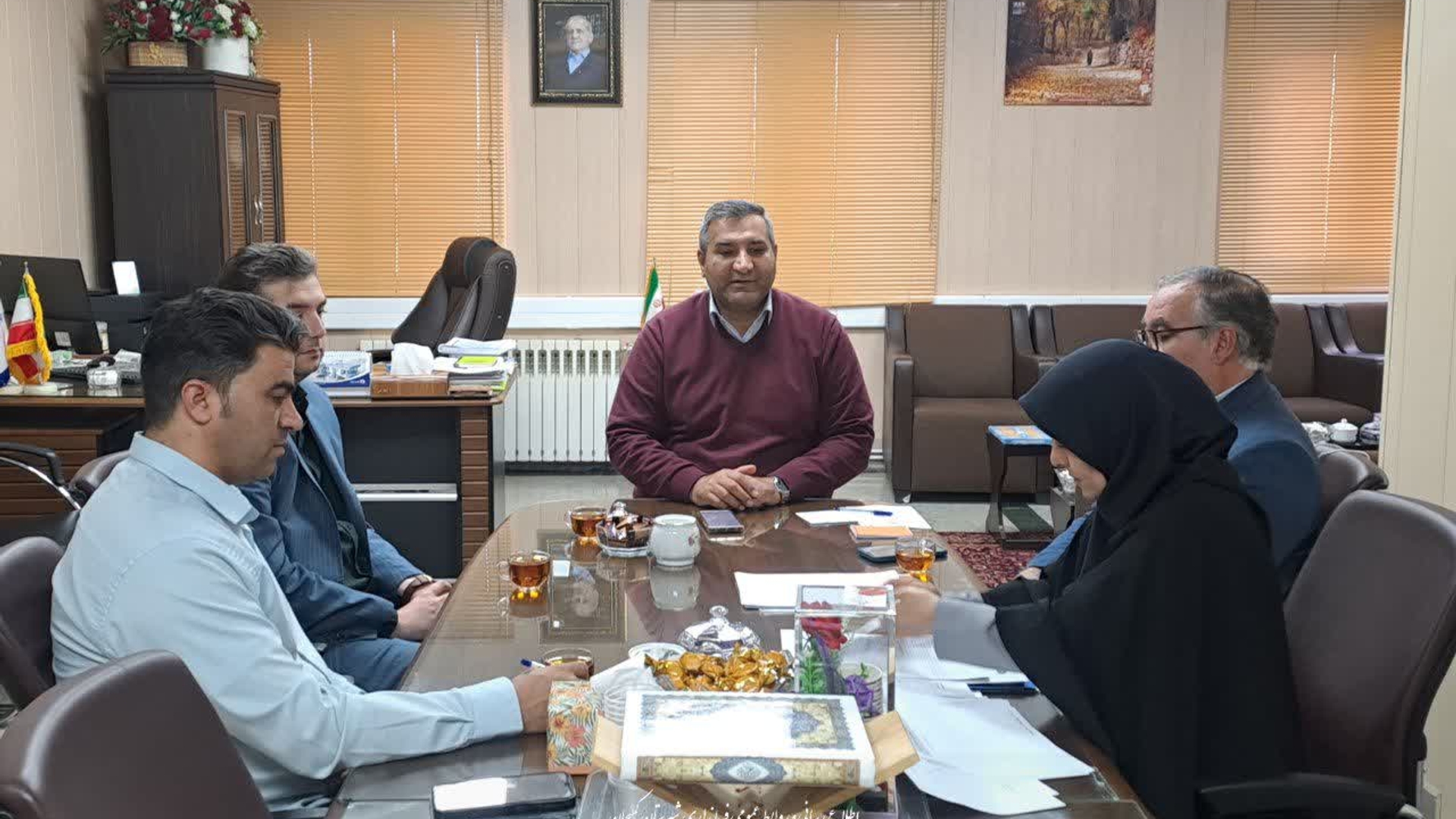 🔻برگزاری جلسه هیئت تطبیق مصوبات شورای اسلامی شهرستان کمیجان به ریاست فرماندار